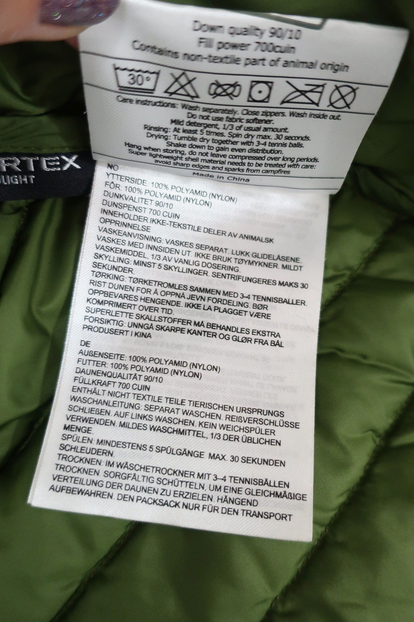 BERGANS moteriška lengva pūkinė striukė L dydis.