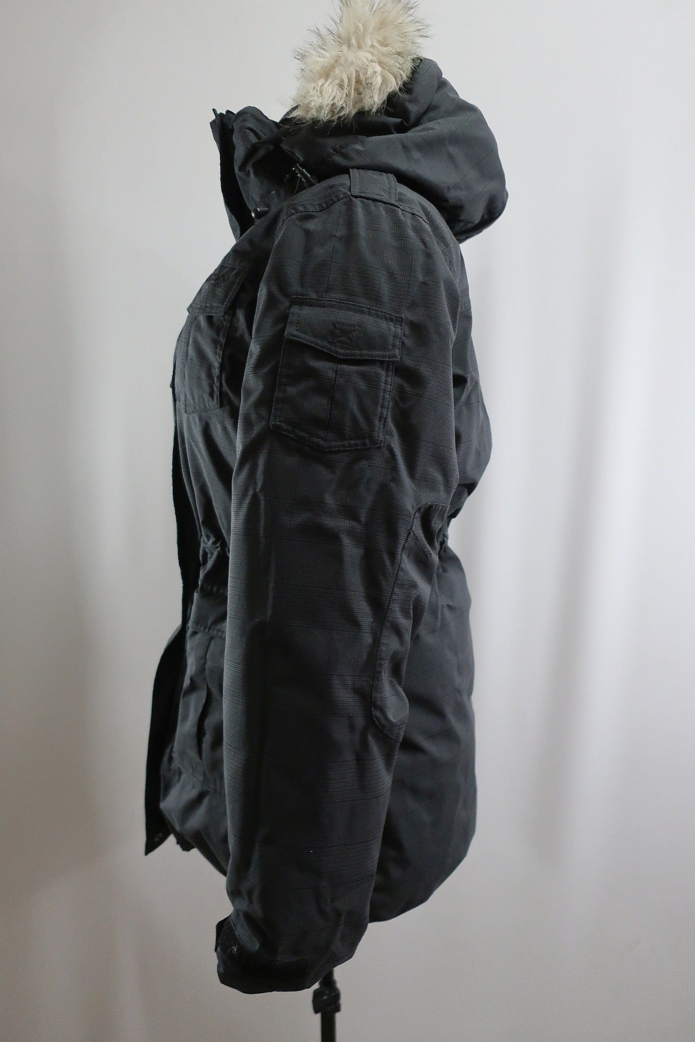 BERGANS moteriška pūkinė parka/ilga striukė/puspaltis L dydis