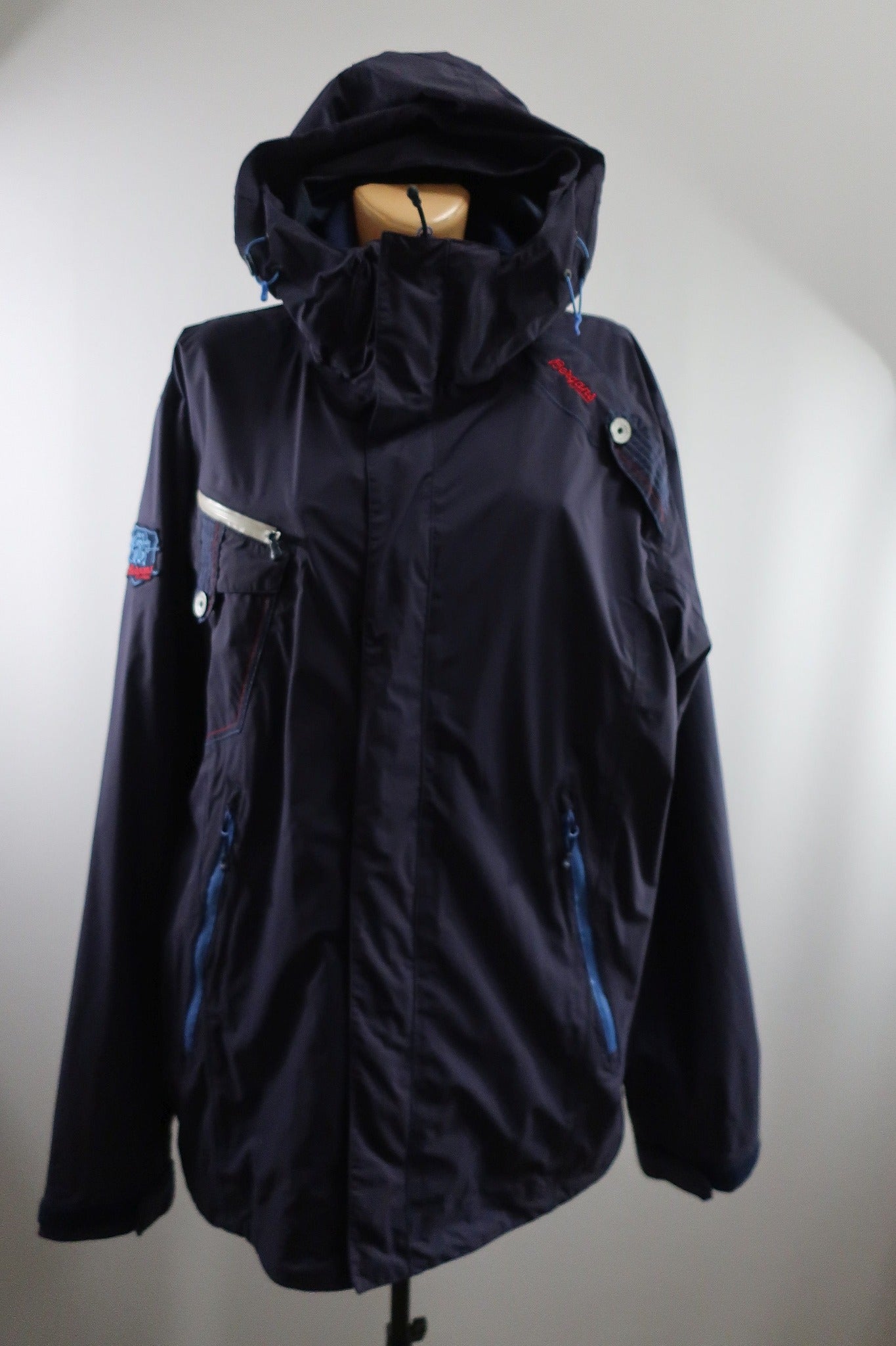 BERGANS moteriška striukė XL/XXL dydis