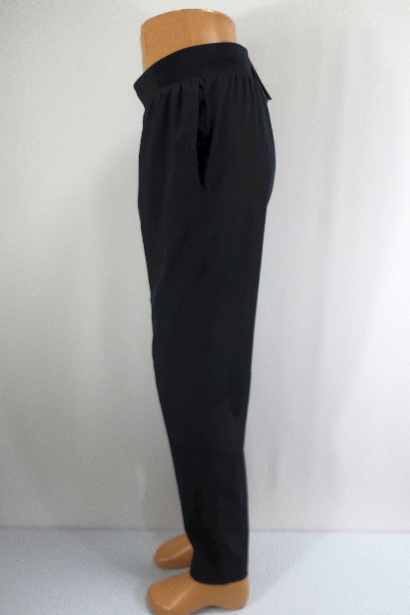 UNDER ARMOUR vyriškos naujos sportinės, laisvalaikio kelnės M dydis