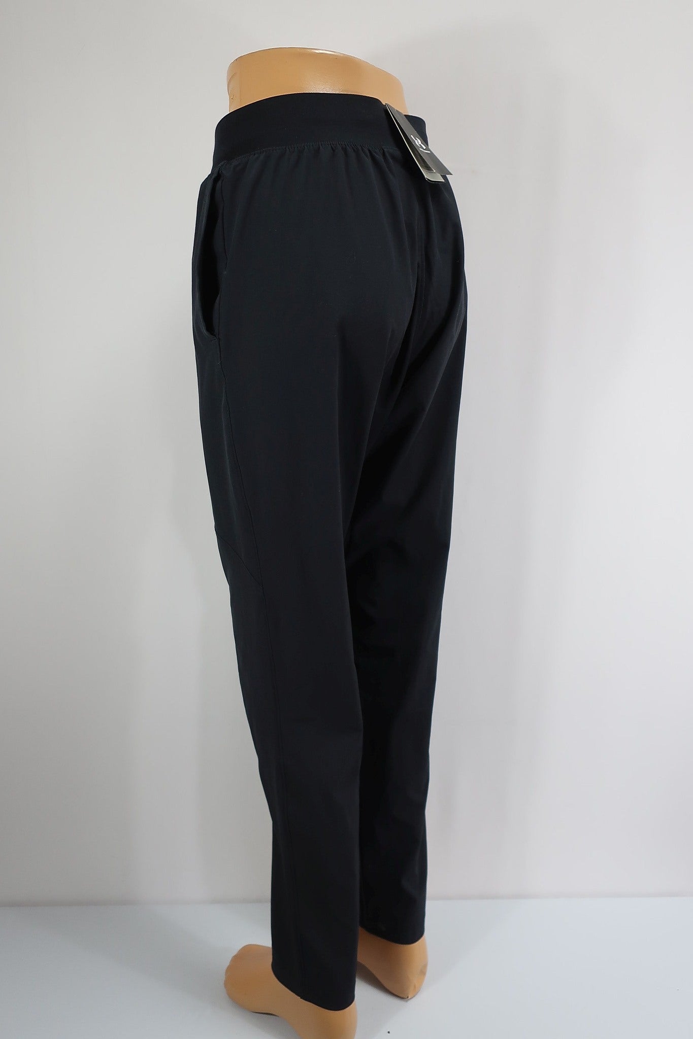 UNDER ARMOUR vyriškos naujos sportinės, laisvalaikio kelnės M dydis