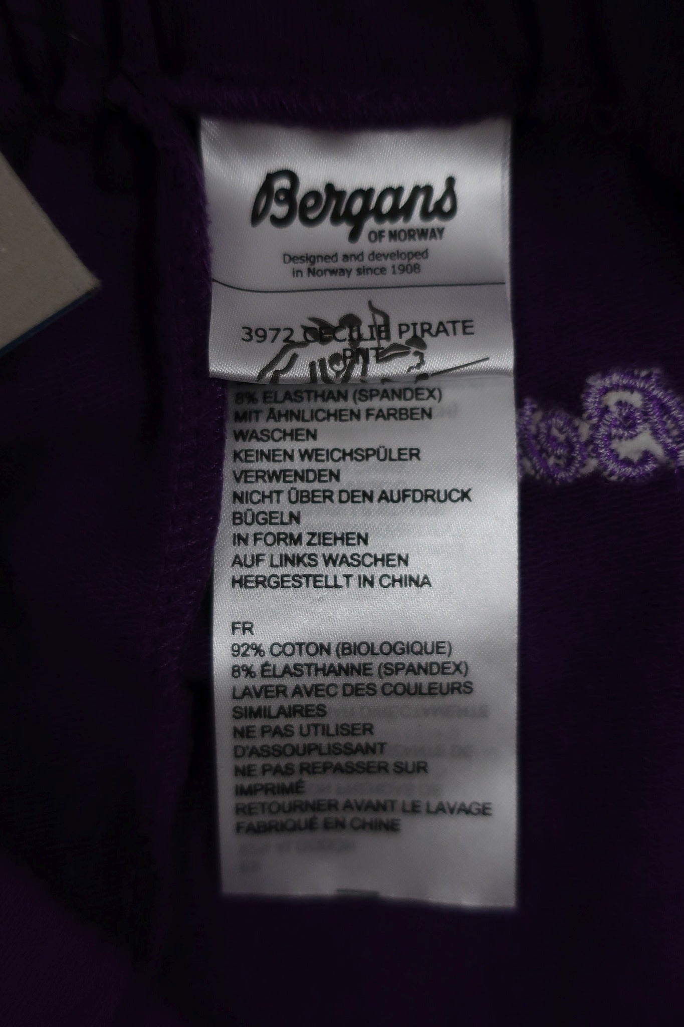 BERGANS moteriški nauji medvilniniai ilgesni šortai S/M dydis