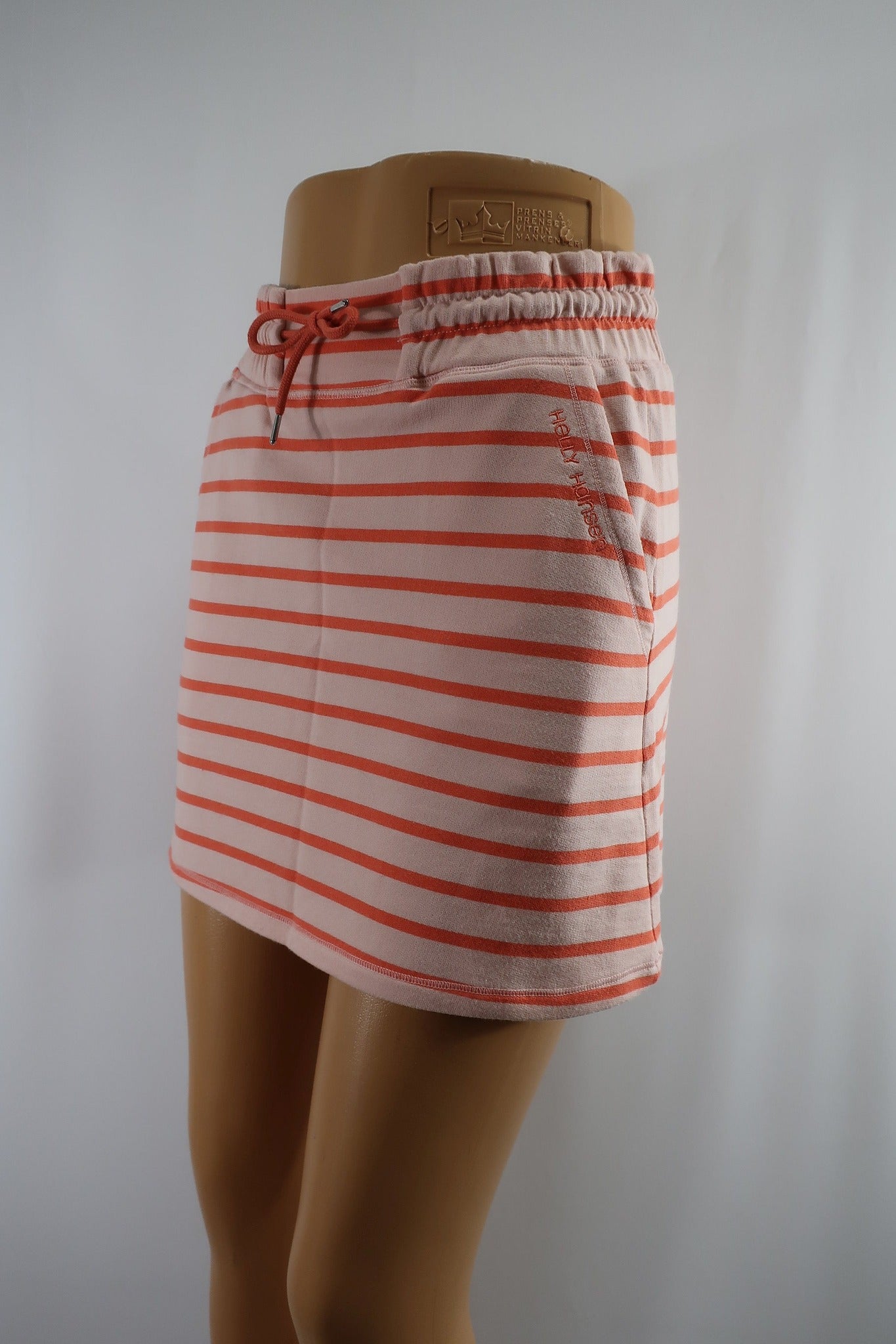 HELLY HANSEN moteriškas laisvalaikio kostiumas - džemperis ir sijonas S dydis