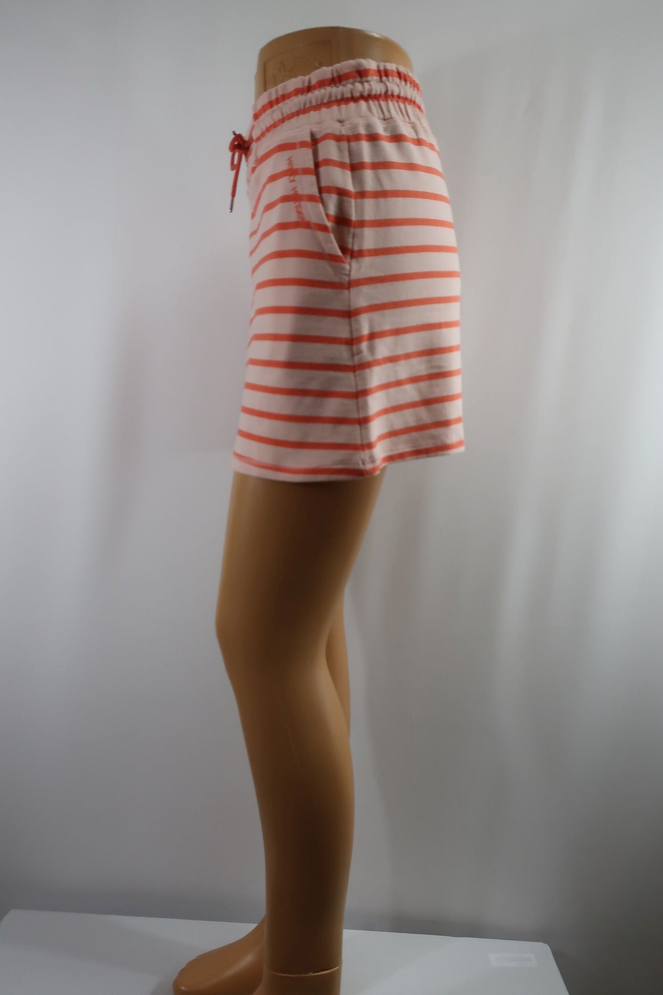 HELLY HANSEN moteriškas laisvalaikio kostiumas - džemperis ir sijonas S dydis