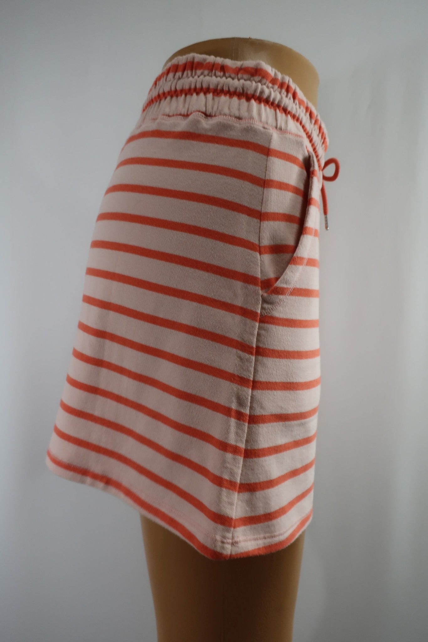 HELLY HANSEN moteriškas laisvalaikio kostiumas - džemperis ir sijonas S dydis