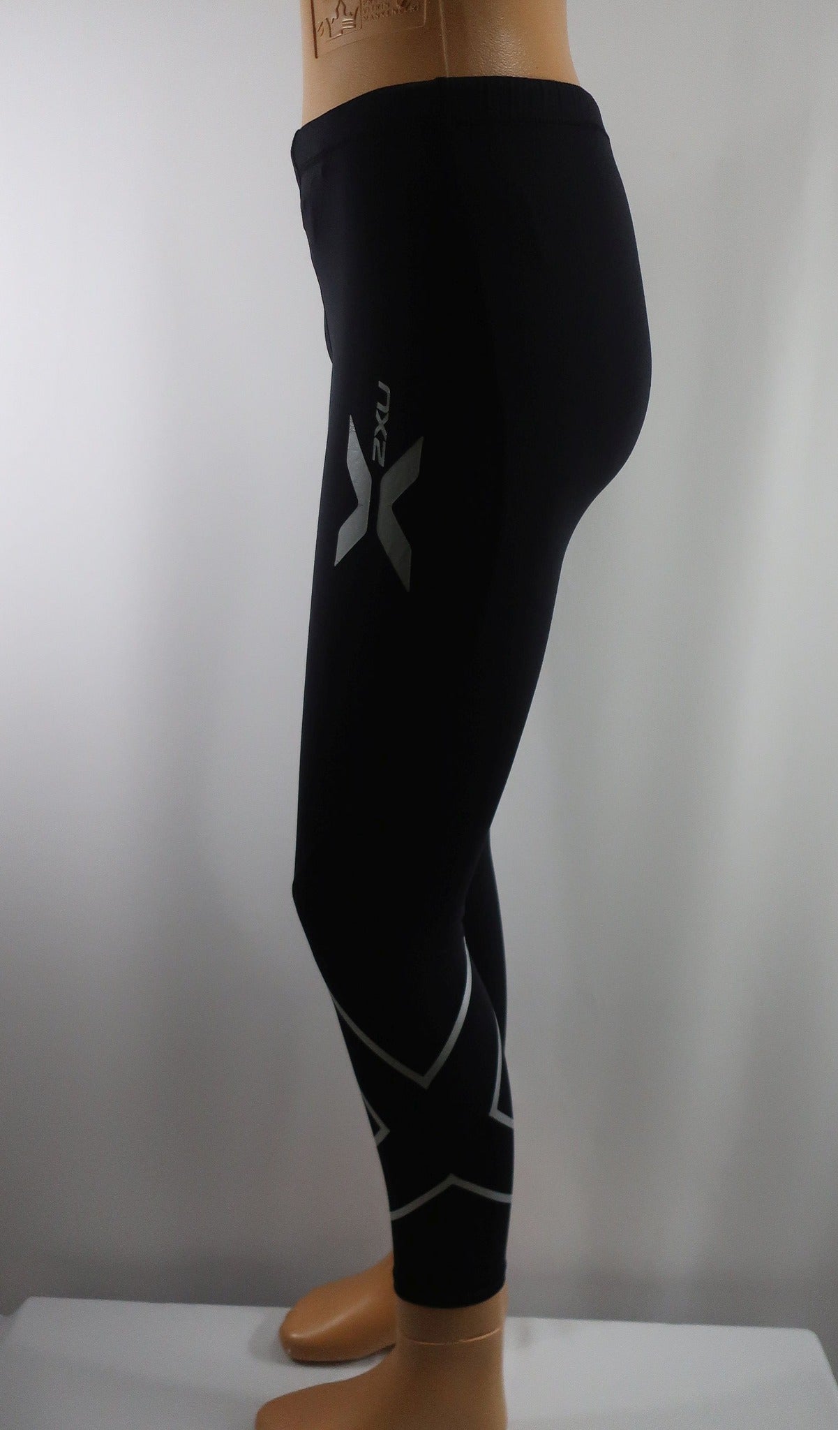 2XU vyriškos sportinės kompresinės tamprės M dydis