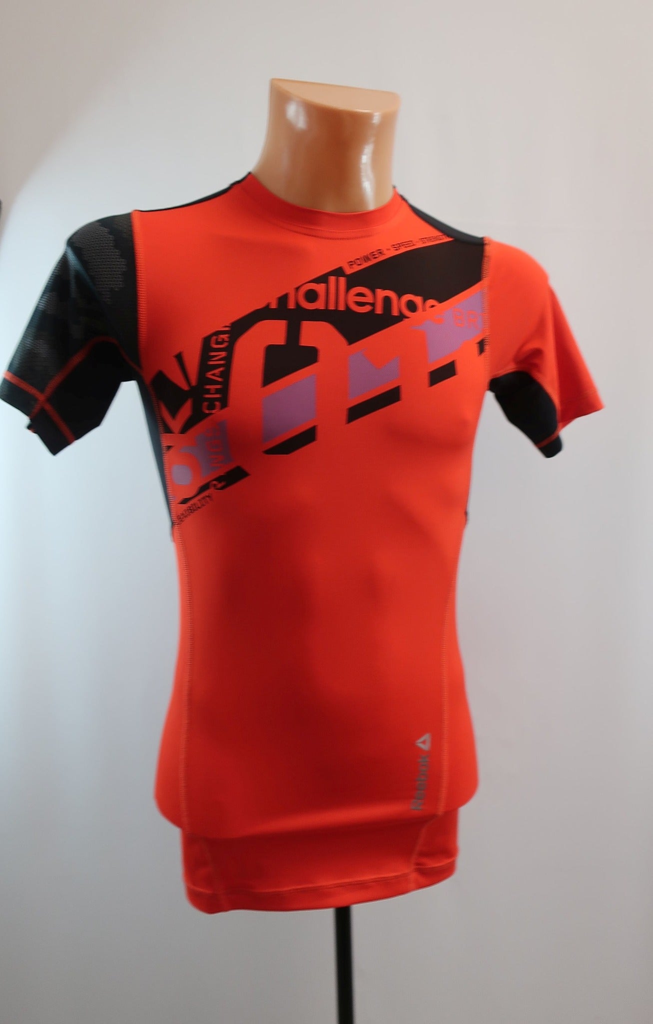 REEBOK vyriški kompresiniai sportiniai marškinėliai S/M dydis