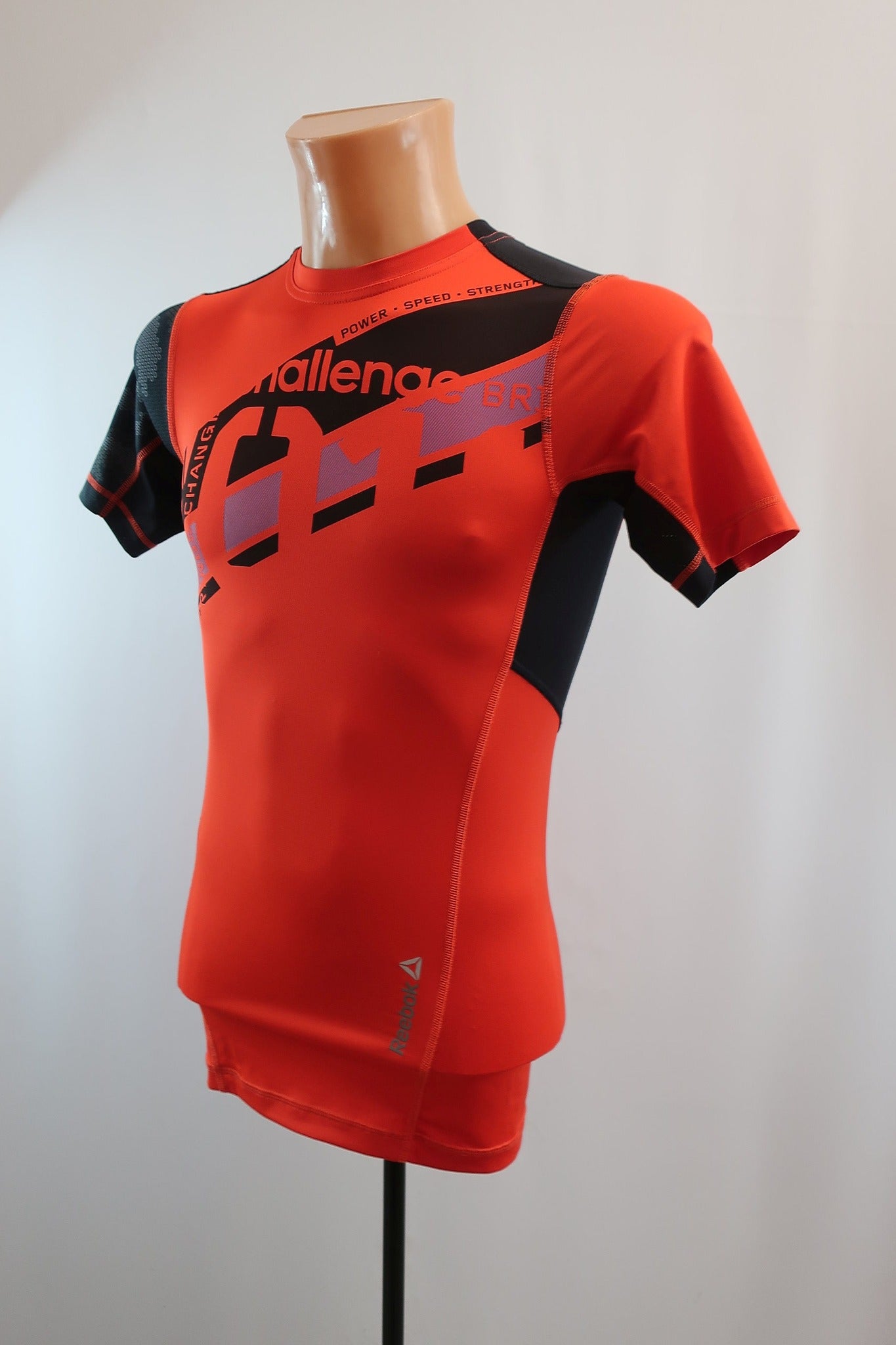 REEBOK vyriški kompresiniai sportiniai marškinėliai S/M dydis