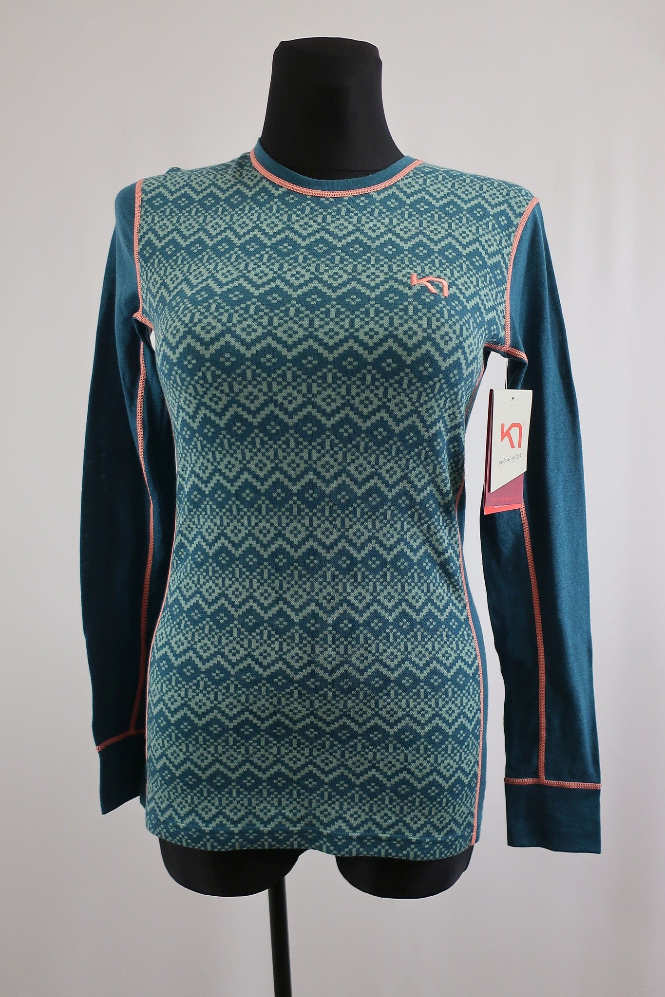 KARITRAA moteriški nauji termo marškinėliai su vilna M dydis