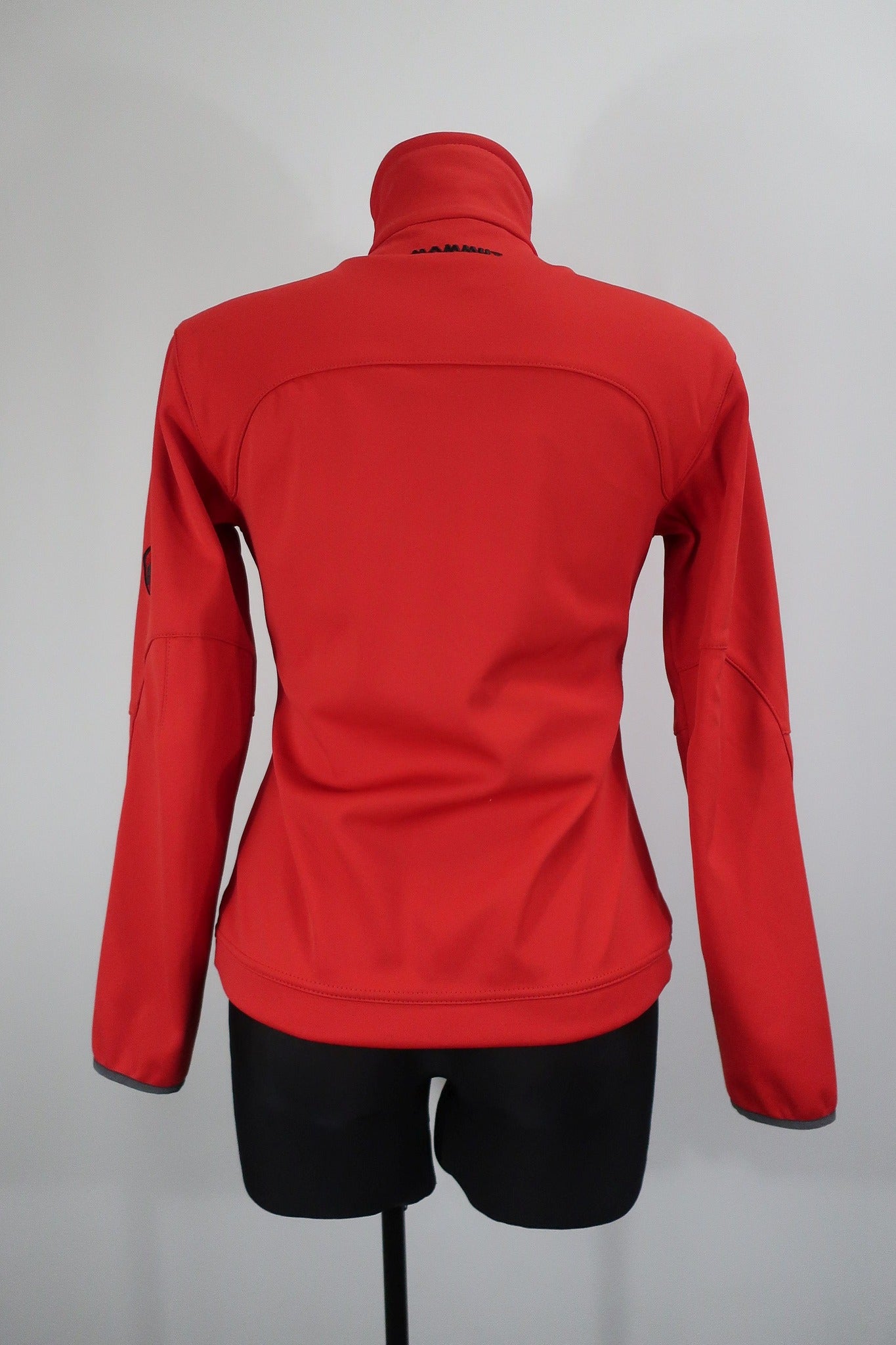 MAMMUT moteriška softšelinė striukė S dydis