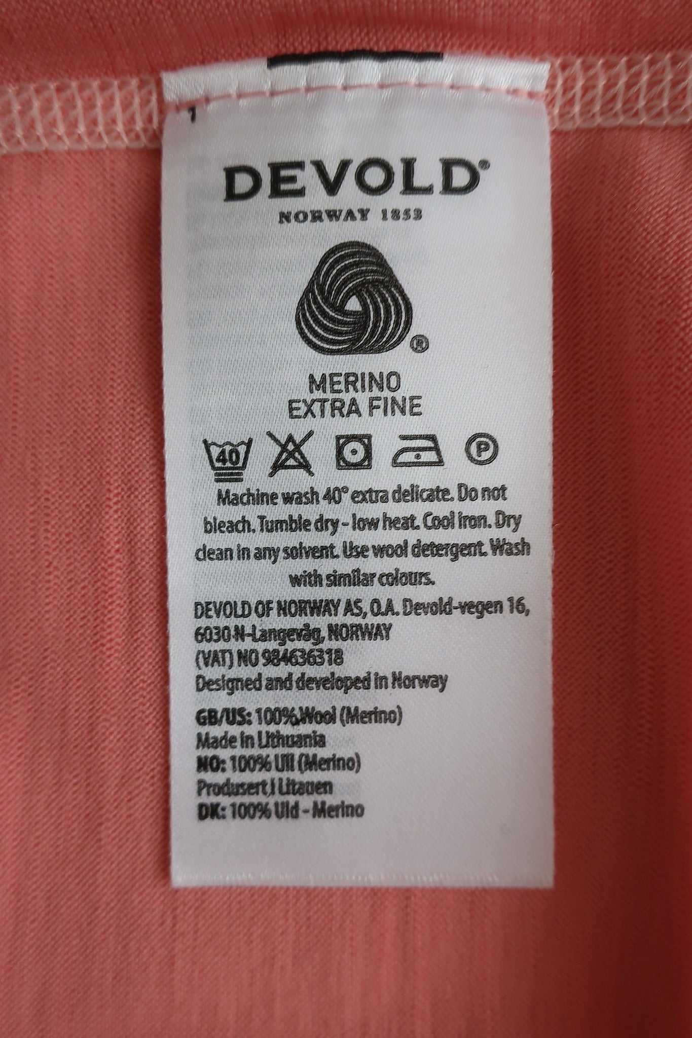 DEVOLD nauji moteriški marškinėliai su merino vilna M dydis