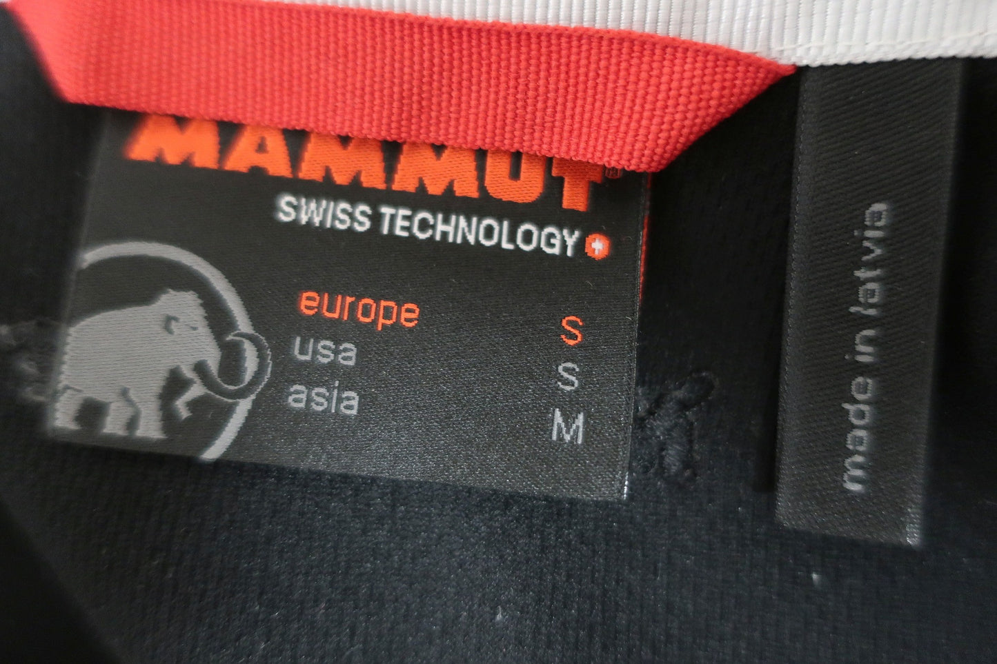 MAMMUT moteriška softšelinė striukė S dydis