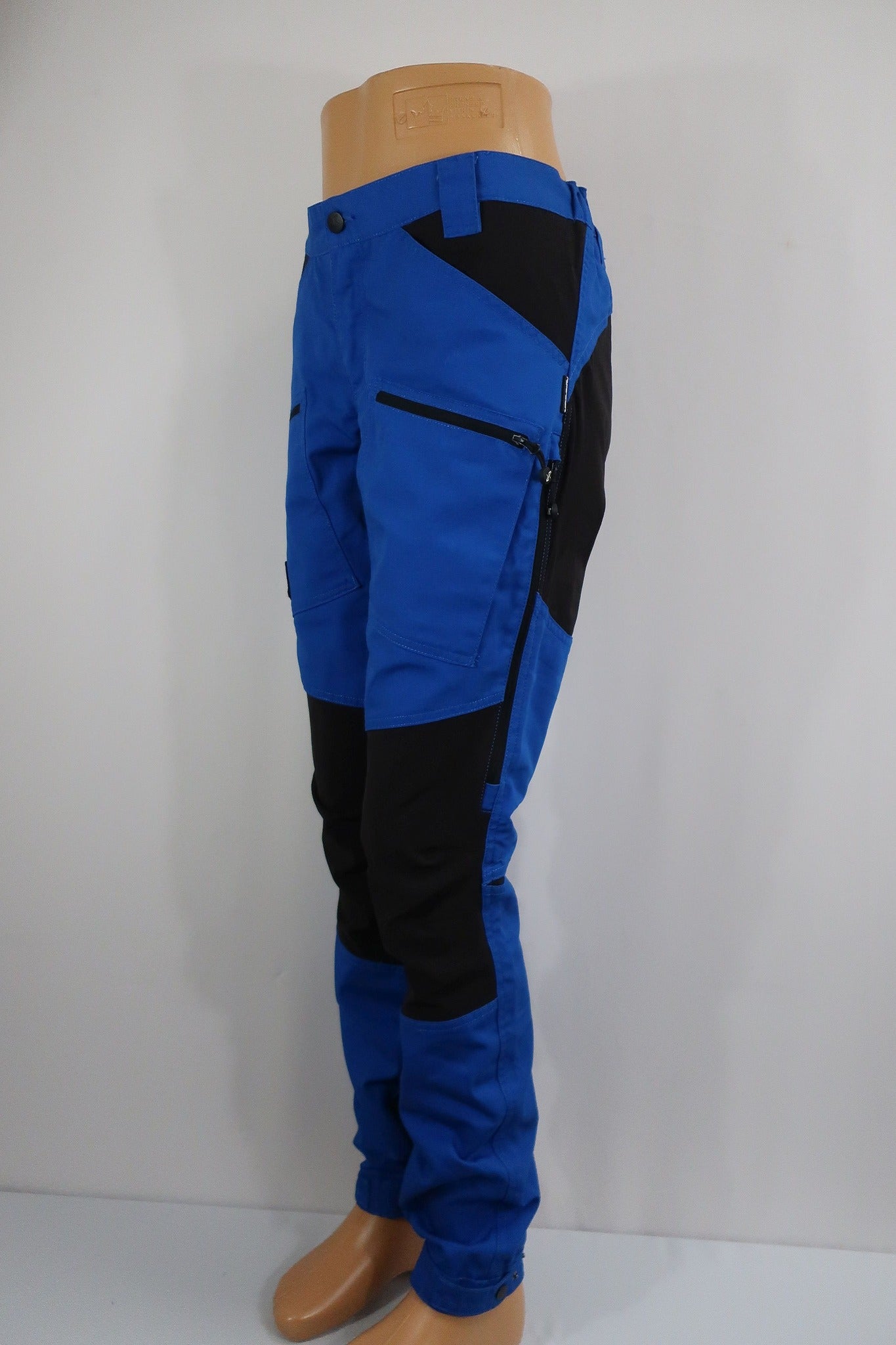 REVOLIUTION RACE moteriškos laisvalaikio, trekingo kelnės M dydis