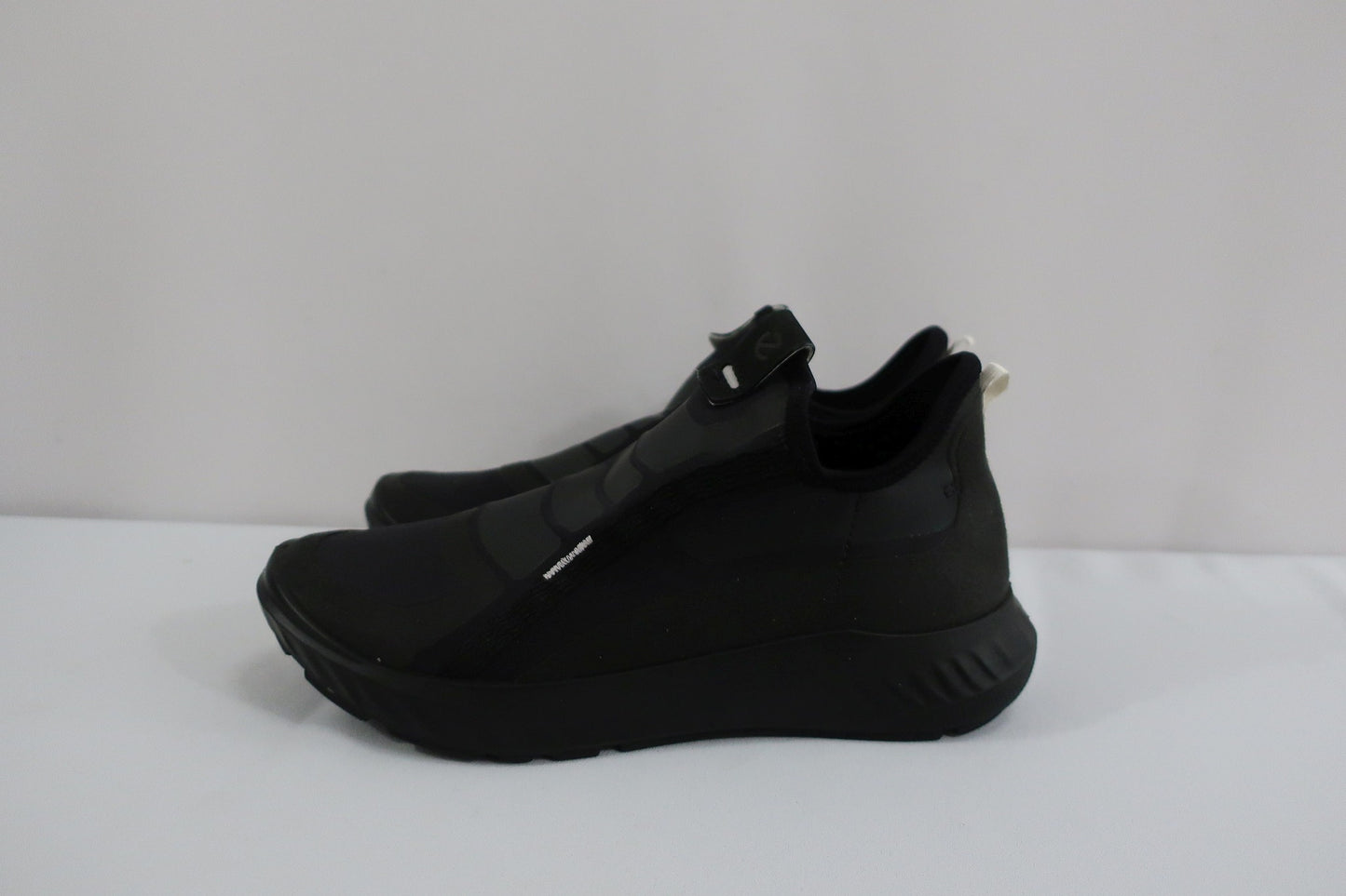 ECCO nauji laisvalaikio batai 38 dydis