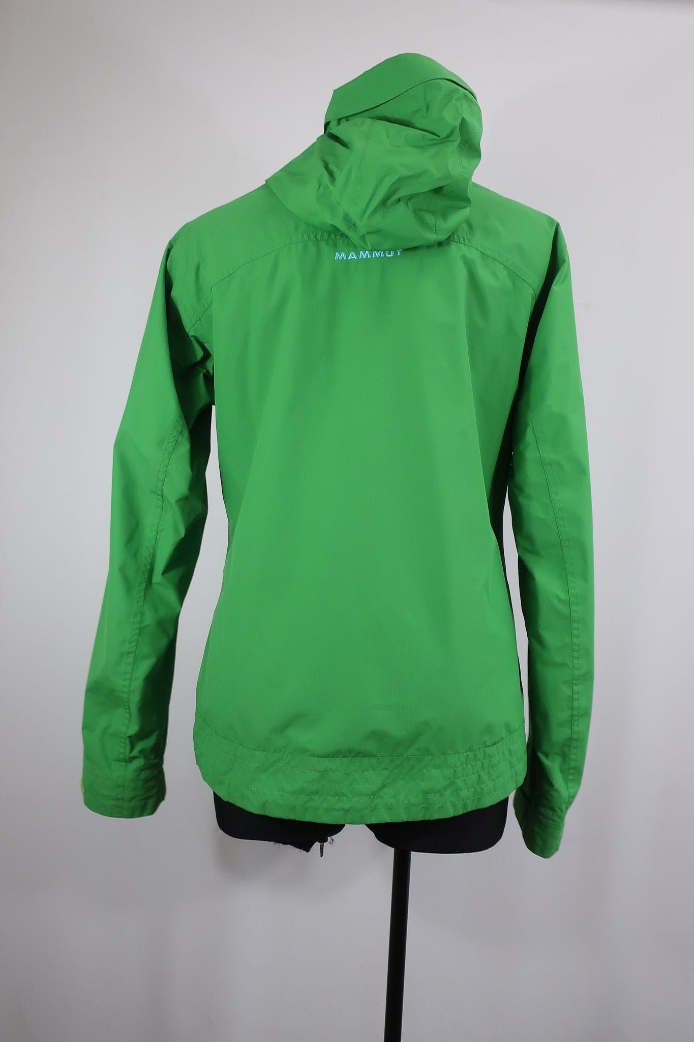 MAMMUT moteriška striukė S dydis