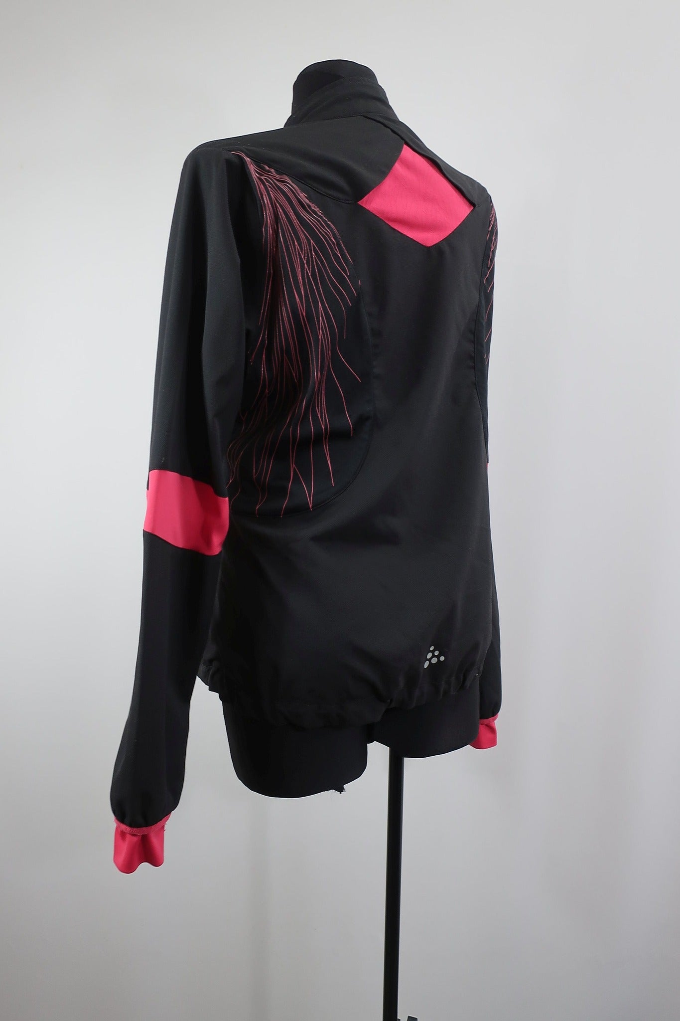 CRAFT moteriškas sportinis švarkas XL dydis