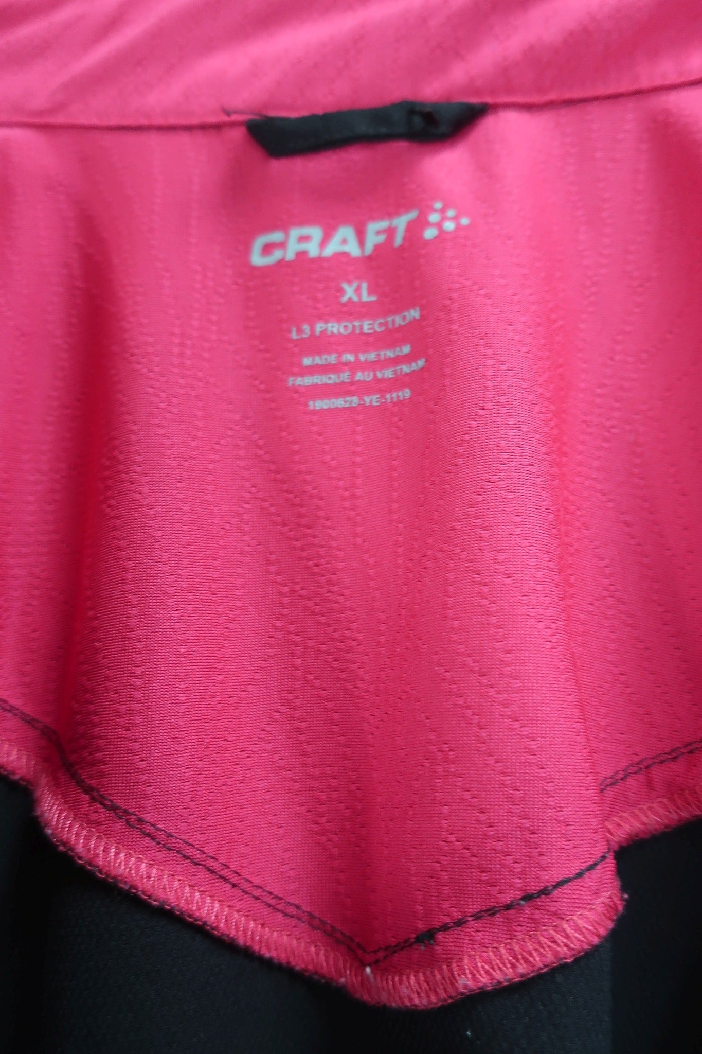 CRAFT moteriškas sportinis švarkas XL dydis