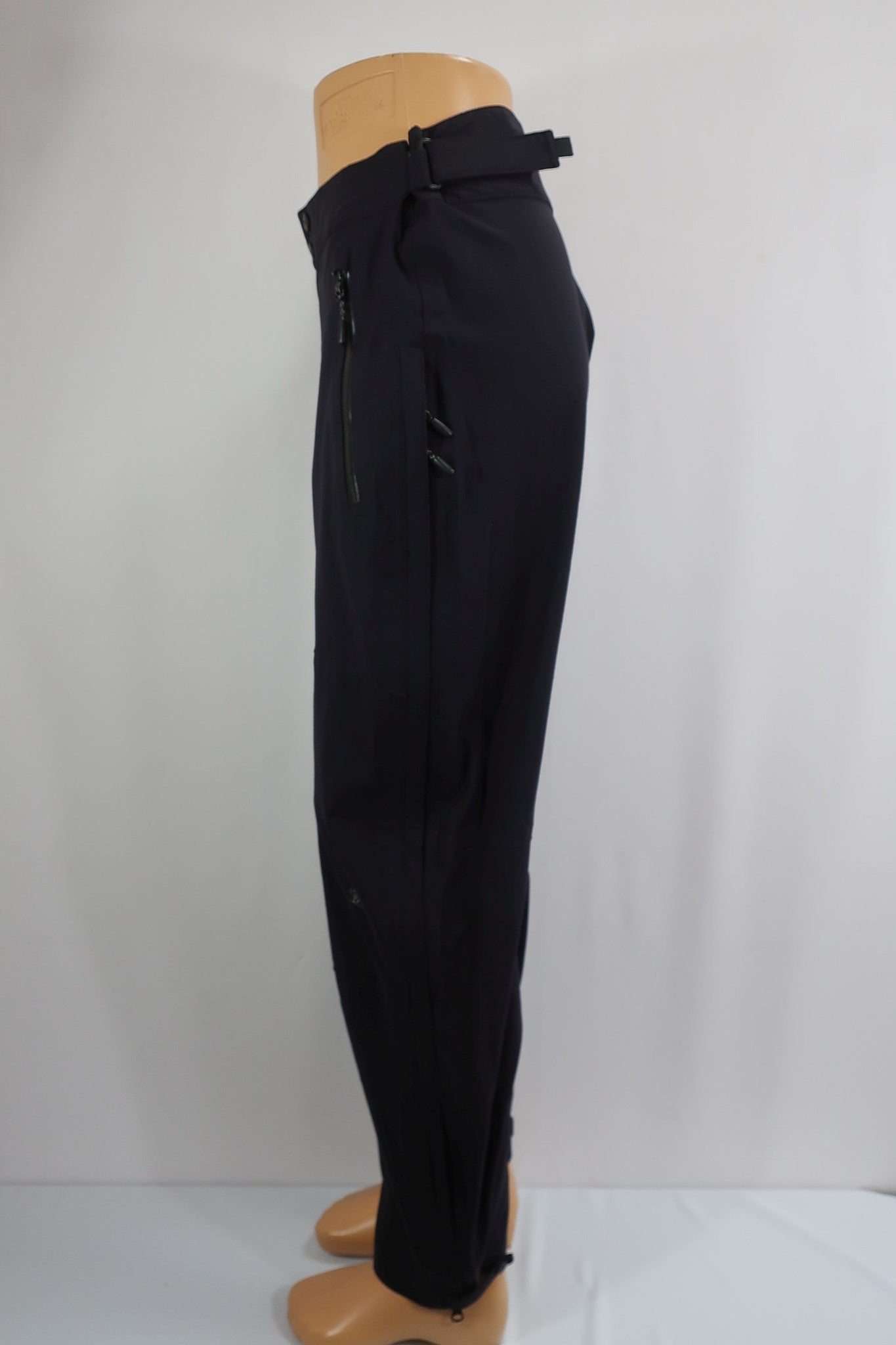 BERGANS vyriškos membraninės neperšlampančios laisvalaikio kelnės M dydis