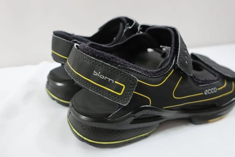 ECCO sandalai/basutės 39 dydis