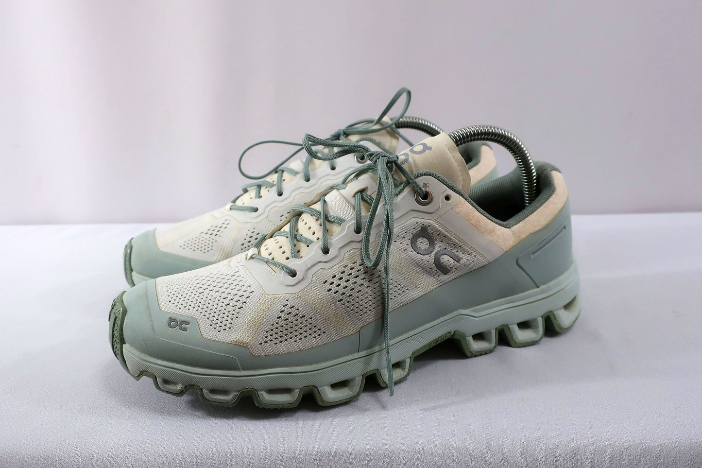 ON CLOUD (Swiss Engineering) sportiniai batai 40/40,5 dydis