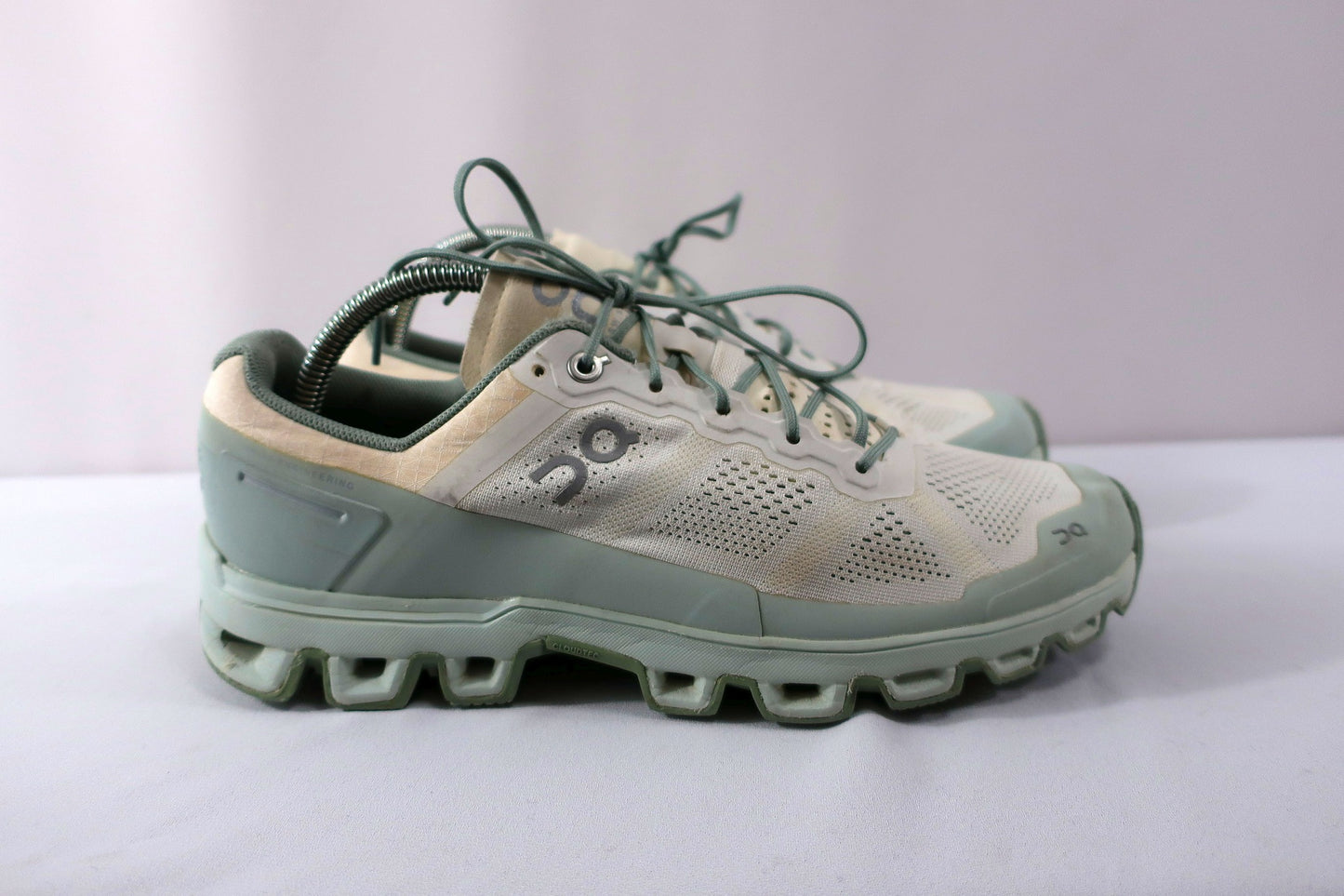 ON CLOUD (Swiss Engineering) sportiniai batai 40/40,5 dydis