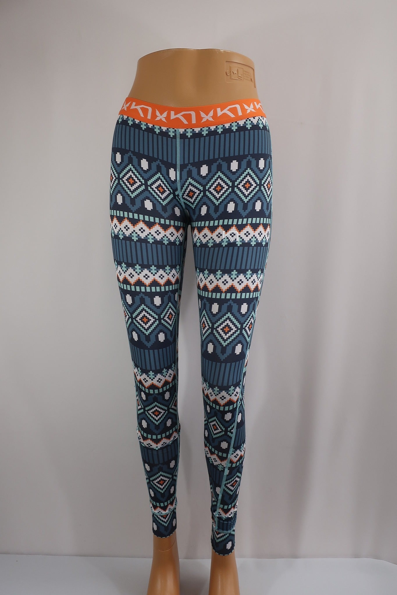 KARITRAA naujas moteriškas termo rūbų komplektas - marškinėliai ir tamprės S dydis