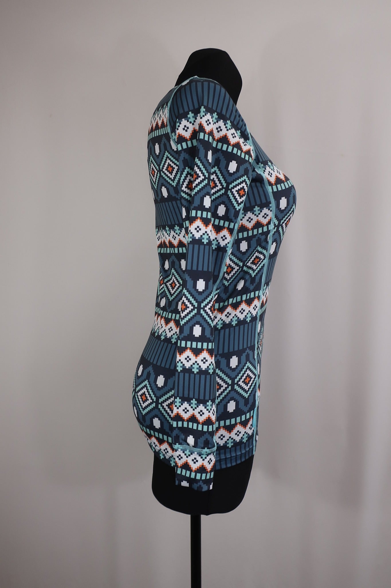 KARITRAA naujas moteriškas termo rūbų komplektas - marškinėliai ir tamprės S dydis