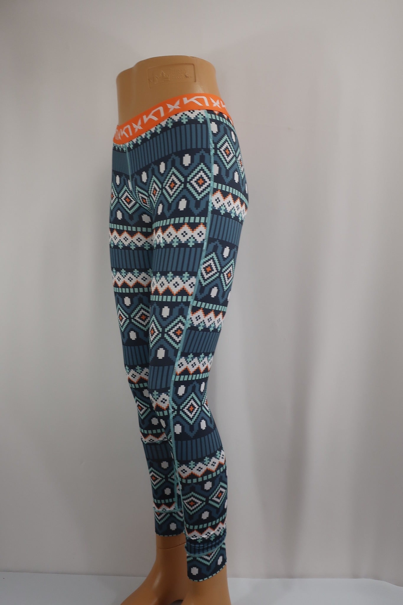 KARITRAA naujas moteriškas termo rūbų komplektas - marškinėliai ir tamprės S dydis