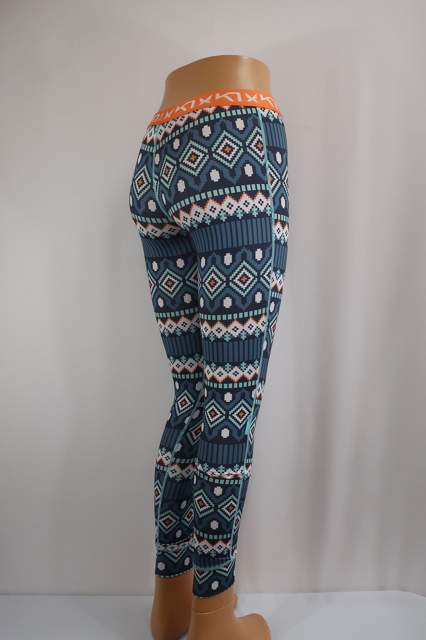 KARITRAA naujas moteriškas termo rūbų komplektas - marškinėliai ir tamprės S dydis