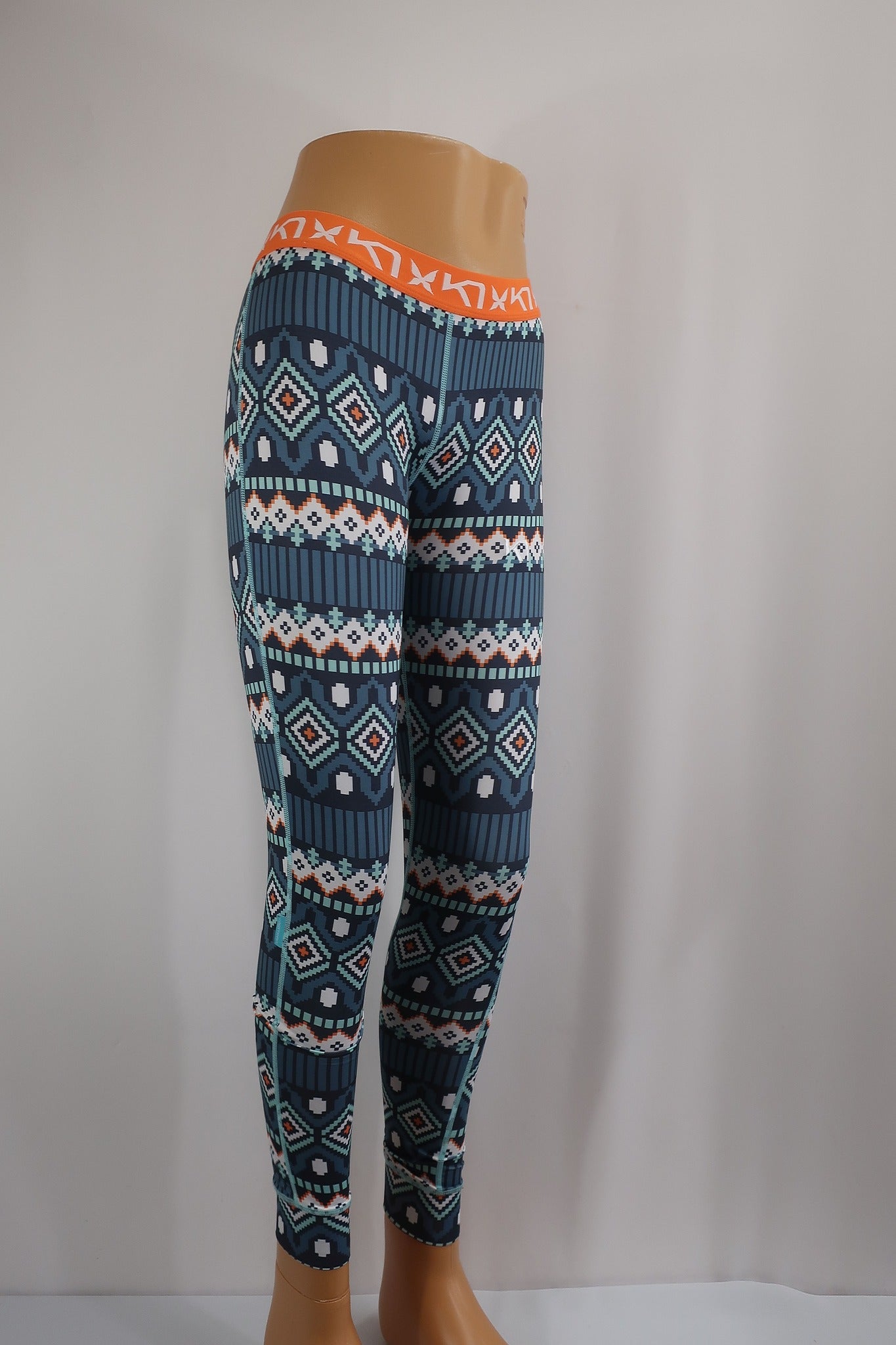 KARITRAA naujas moteriškas termo rūbų komplektas - marškinėliai ir tamprės S dydis