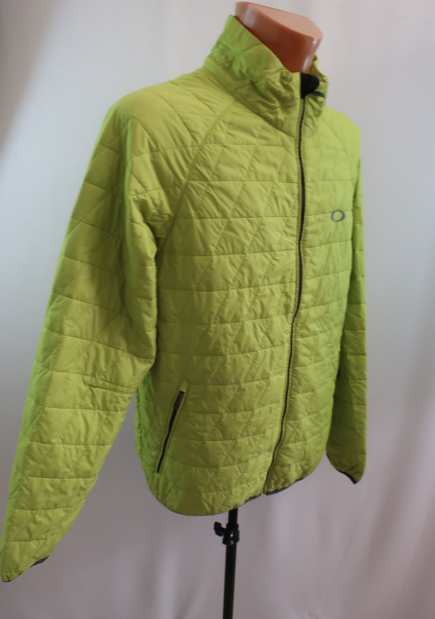 OAKLEY vyriška striukė su Primaloft M/L dydis