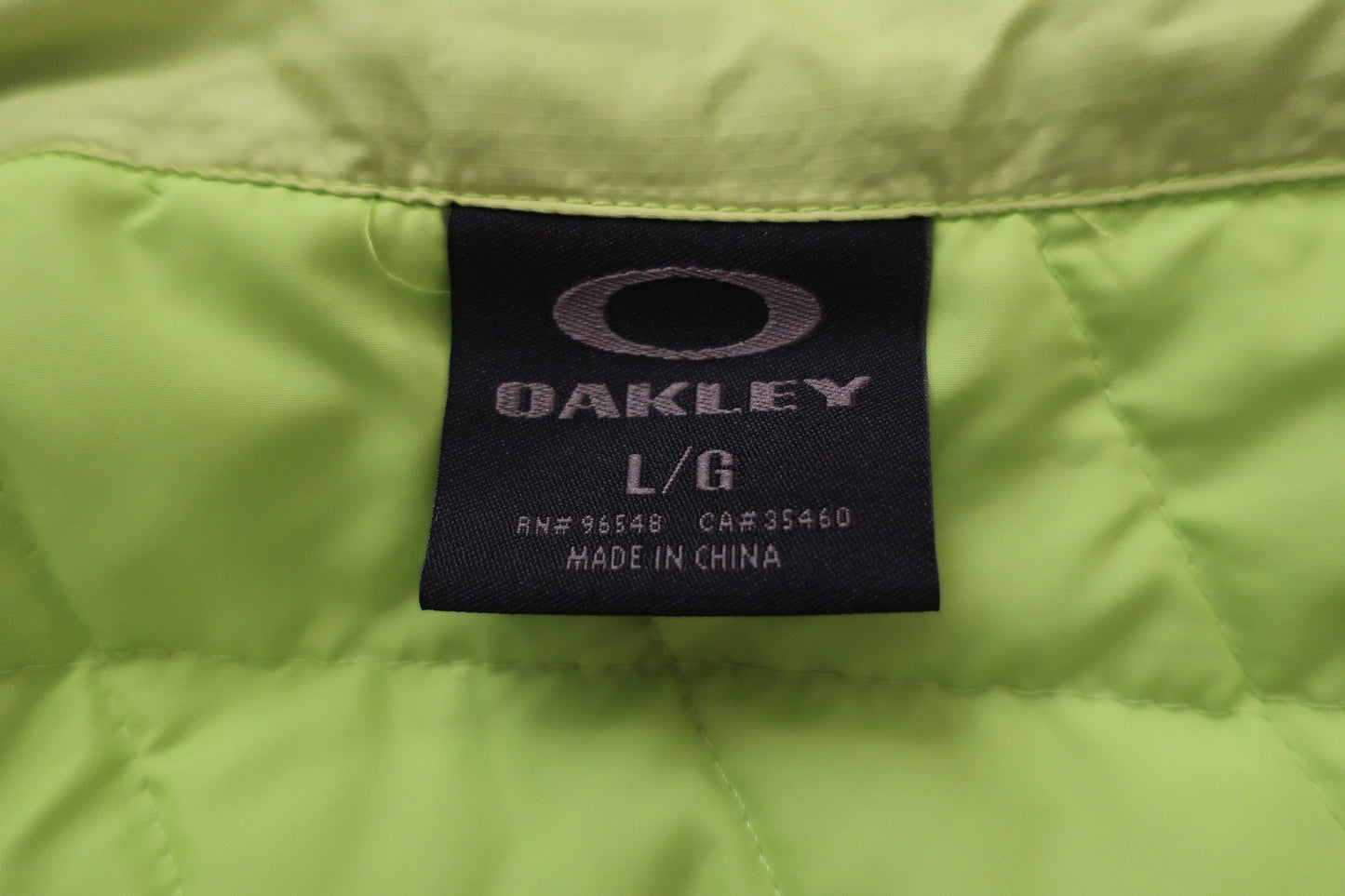 OAKLEY vyriška striukė su Primaloft M/L dydis