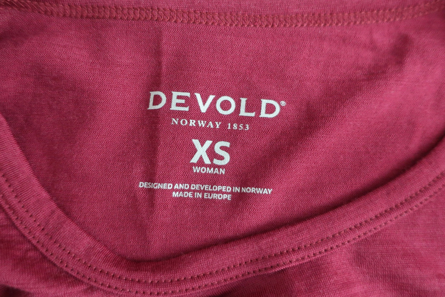 DEVOLD nauji moteriški marškinėliai su merino vilna XS/S dydis