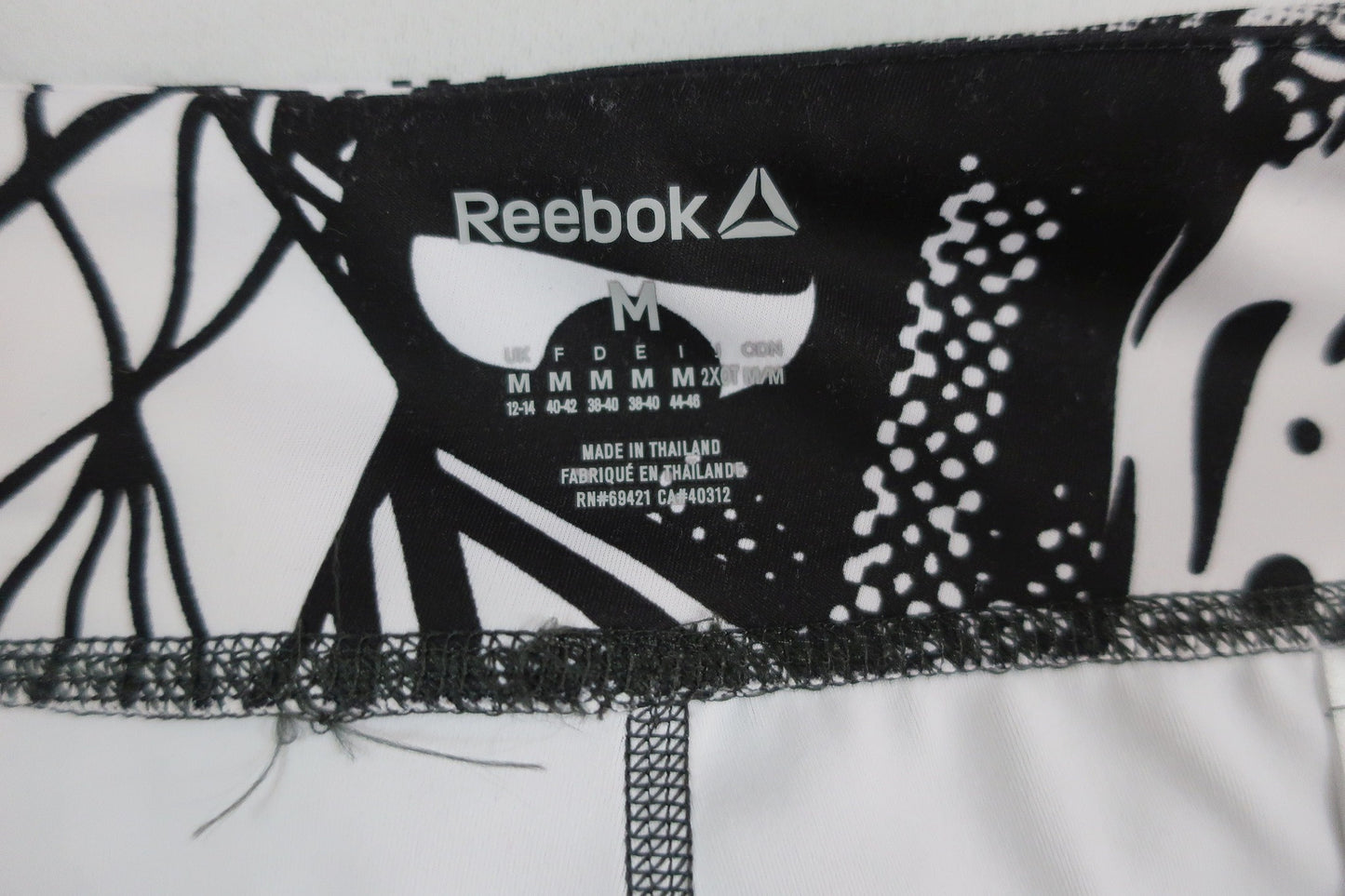 REEBOK moteriškos sportinės tamprės M dydis