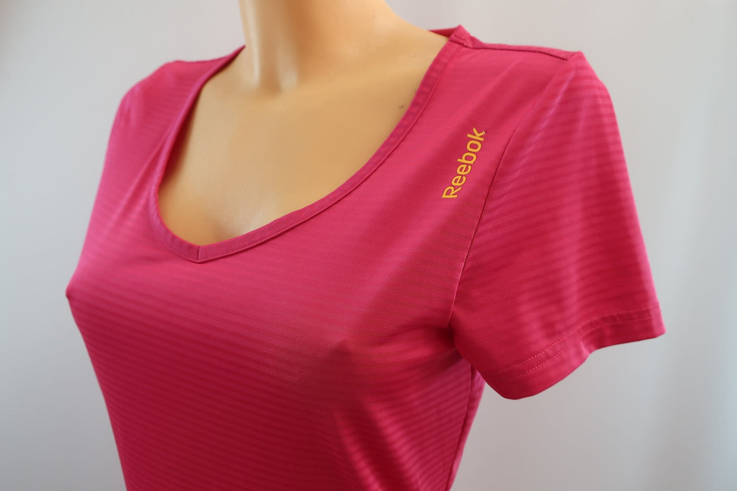 REEBOK moteriški sportiniai marškinėliai S/M dydis