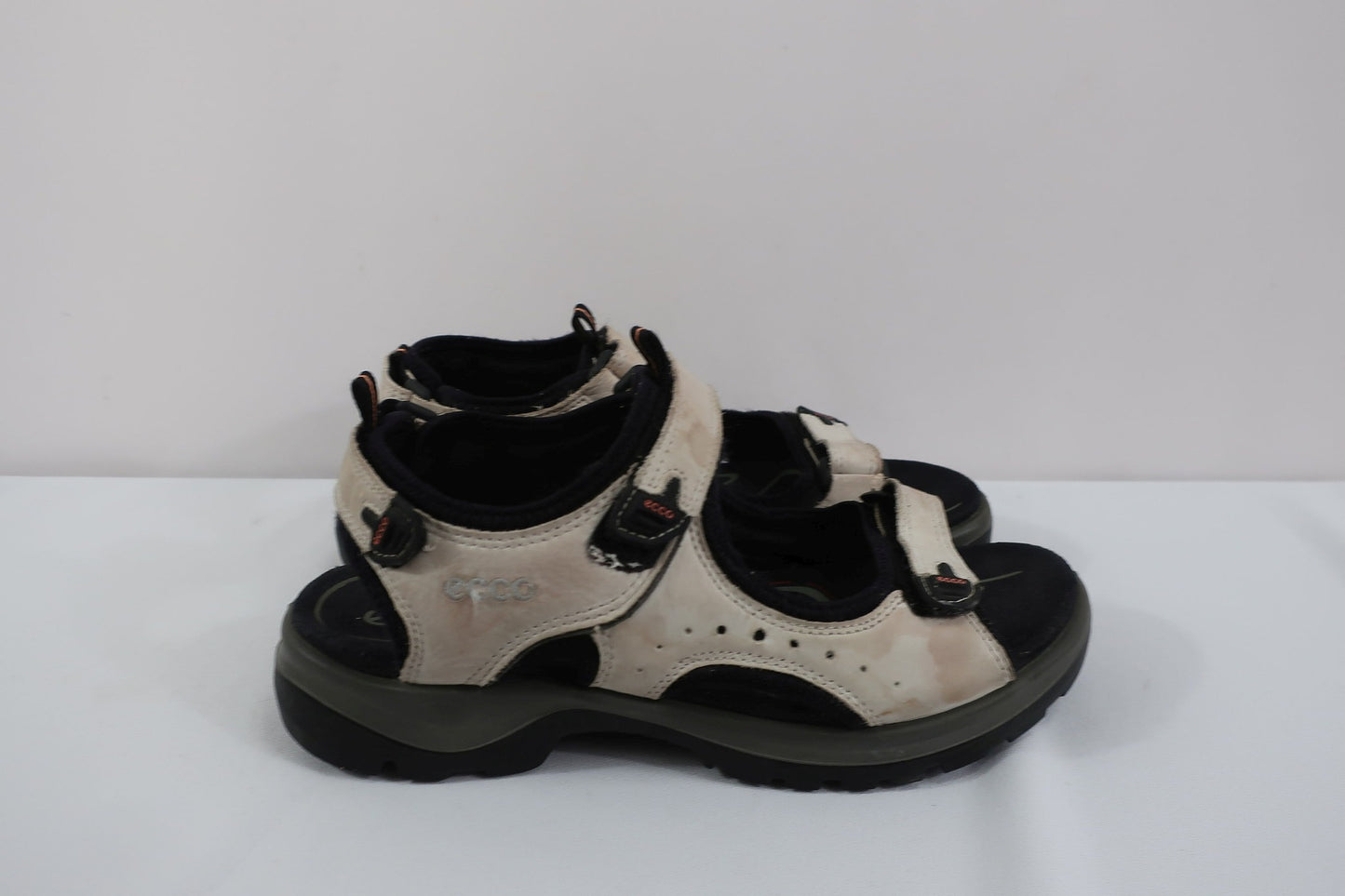ECCO sandalai/basutės 40 dydis