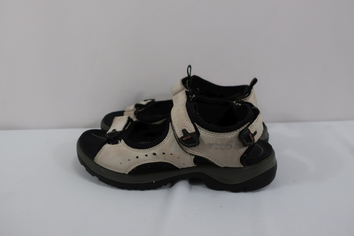 ECCO sandalai/basutės 40 dydis
