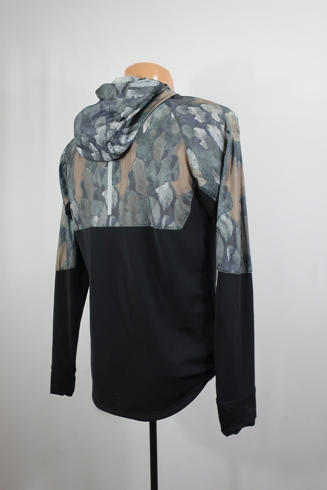 KARHU vyriška striukė/vėjinukė S/M dydis