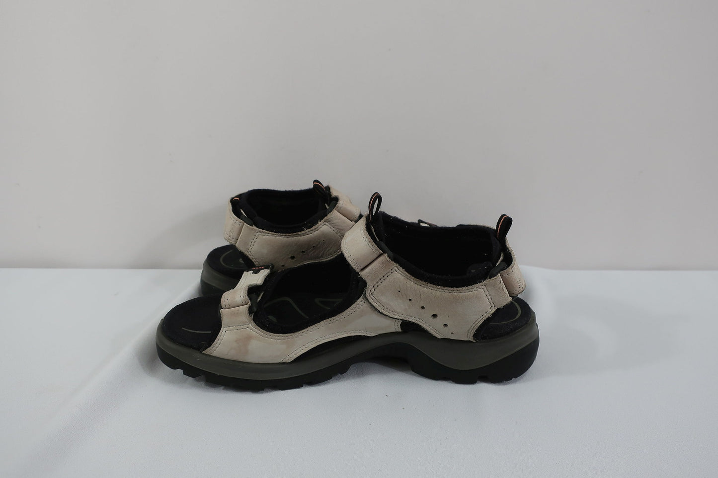 ECCO sandalai/basutės 40 dydis