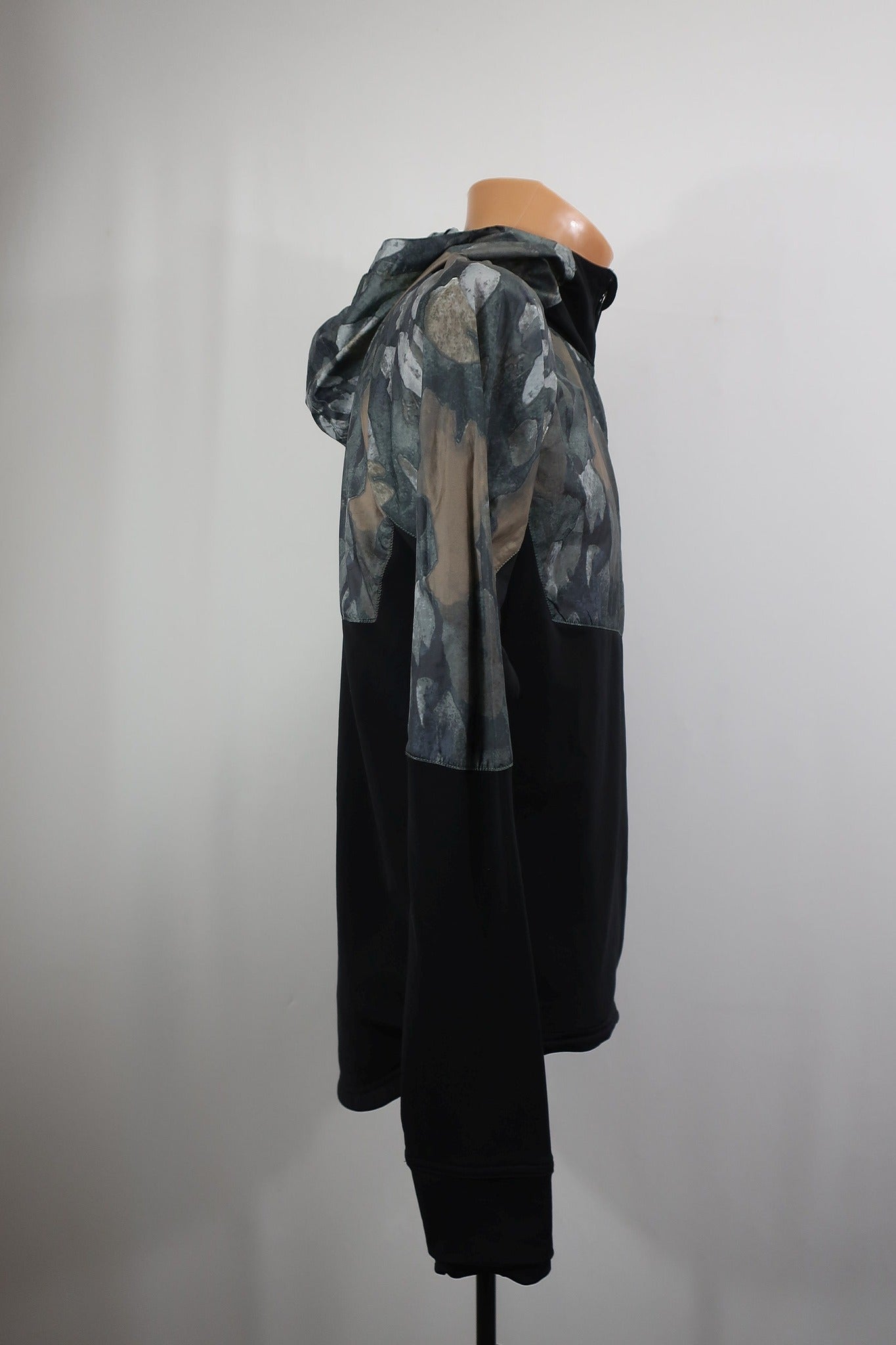 KARHU vyriška striukė/vėjinukė S/M dydis