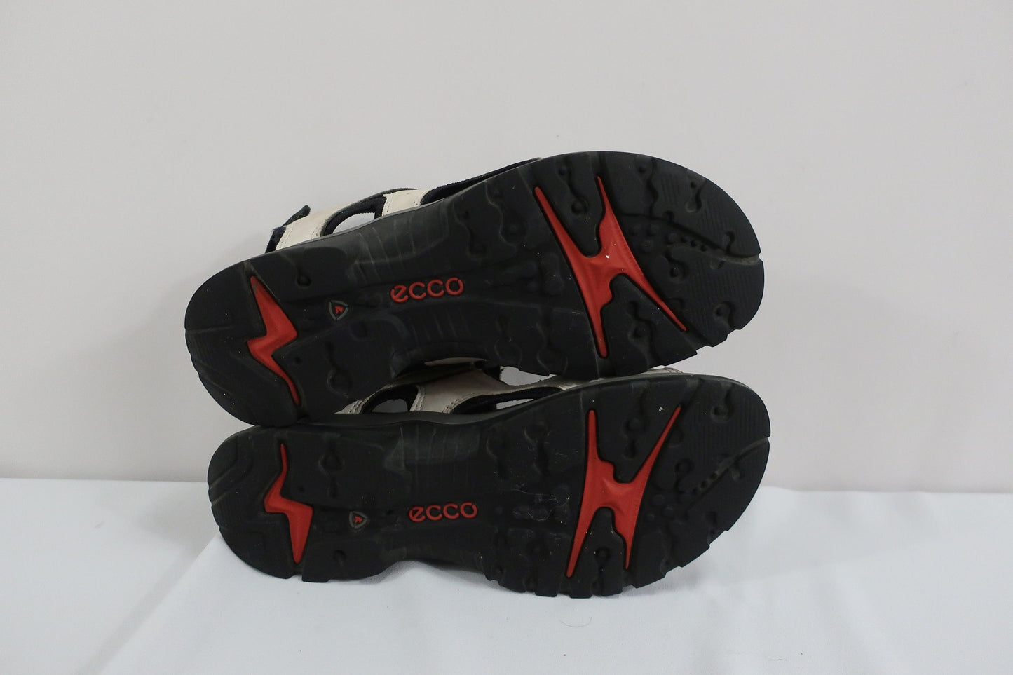 ECCO sandalai/basutės 40 dydis