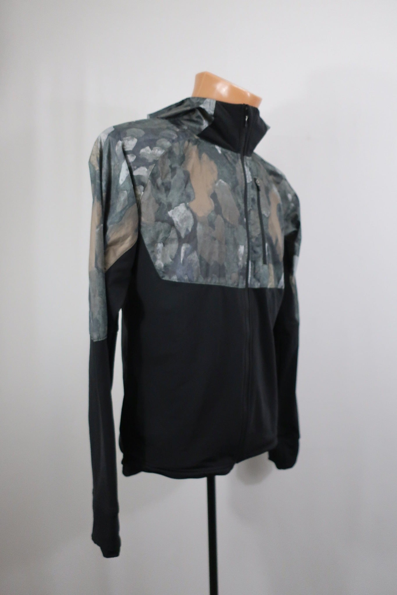 KARHU vyriška striukė/vėjinukė S/M dydis