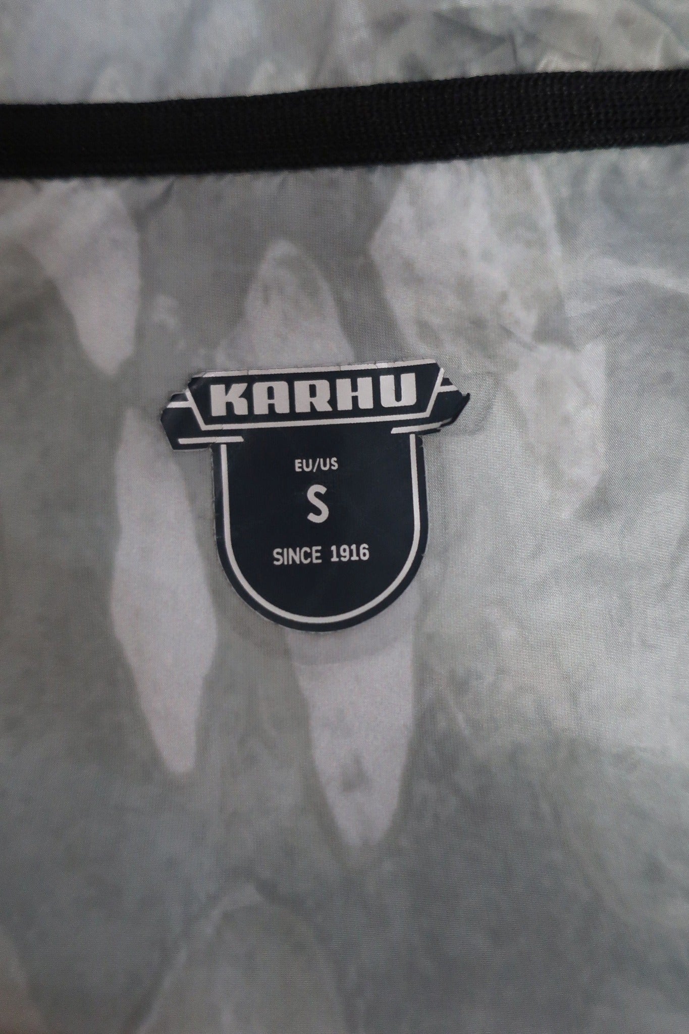 KARHU vyriška striukė/vėjinukė S/M dydis