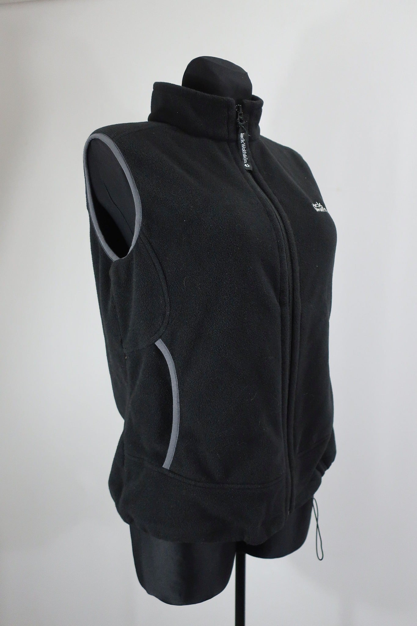 JACK WOLFSKIN moteriška flisinė liemenė L/XL dydis