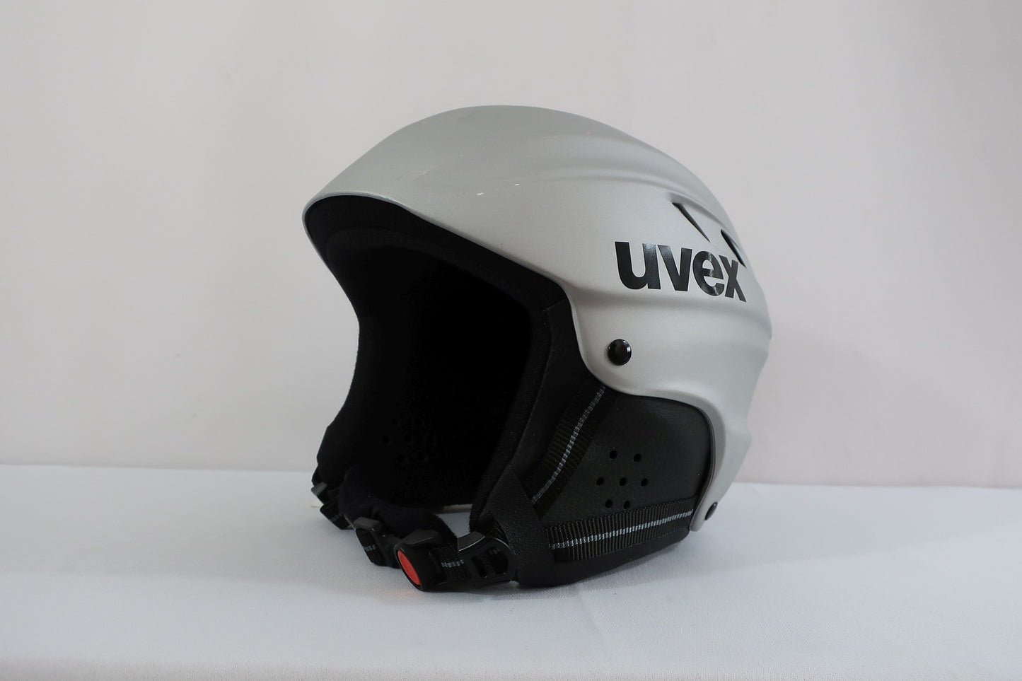 UVEX naujas šalmas XS/S dydis