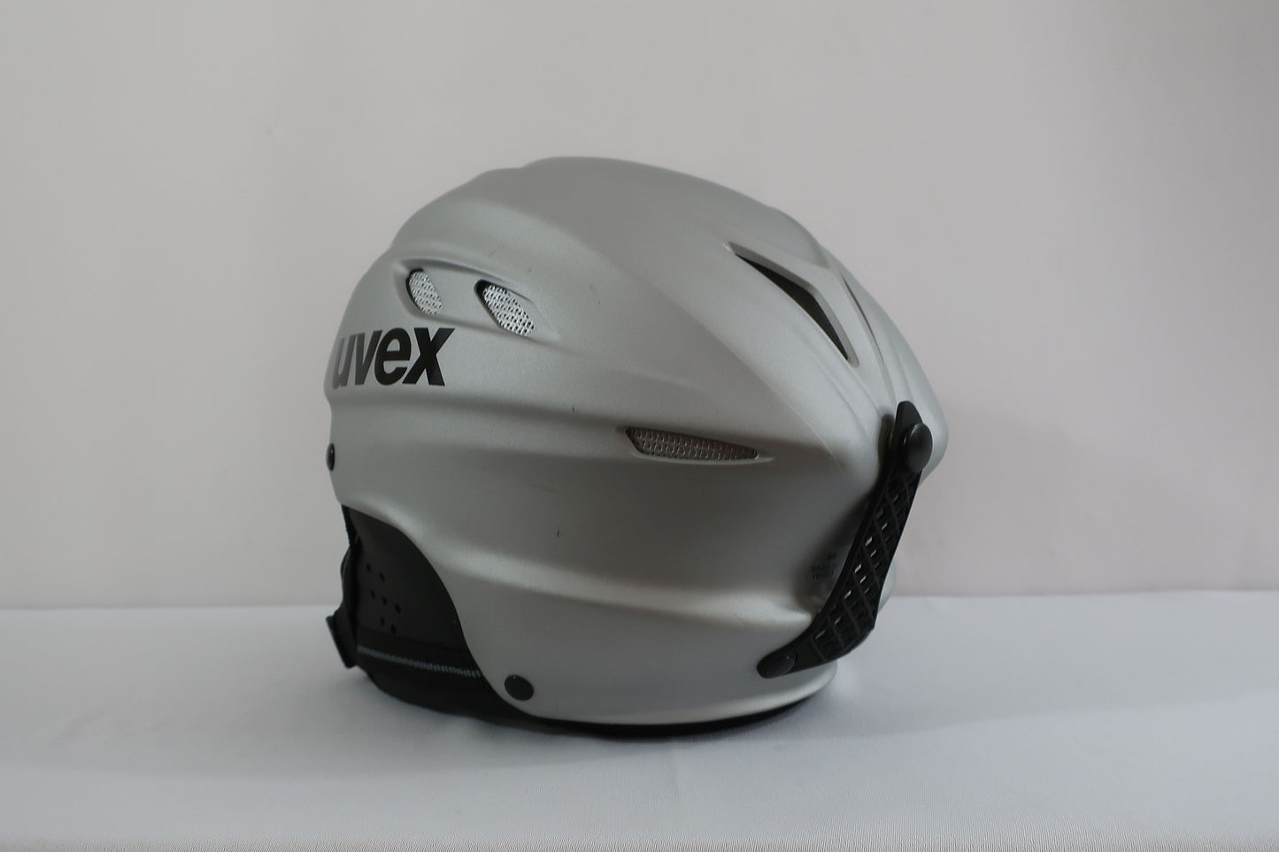 UVEX naujas šalmas XS/S dydis