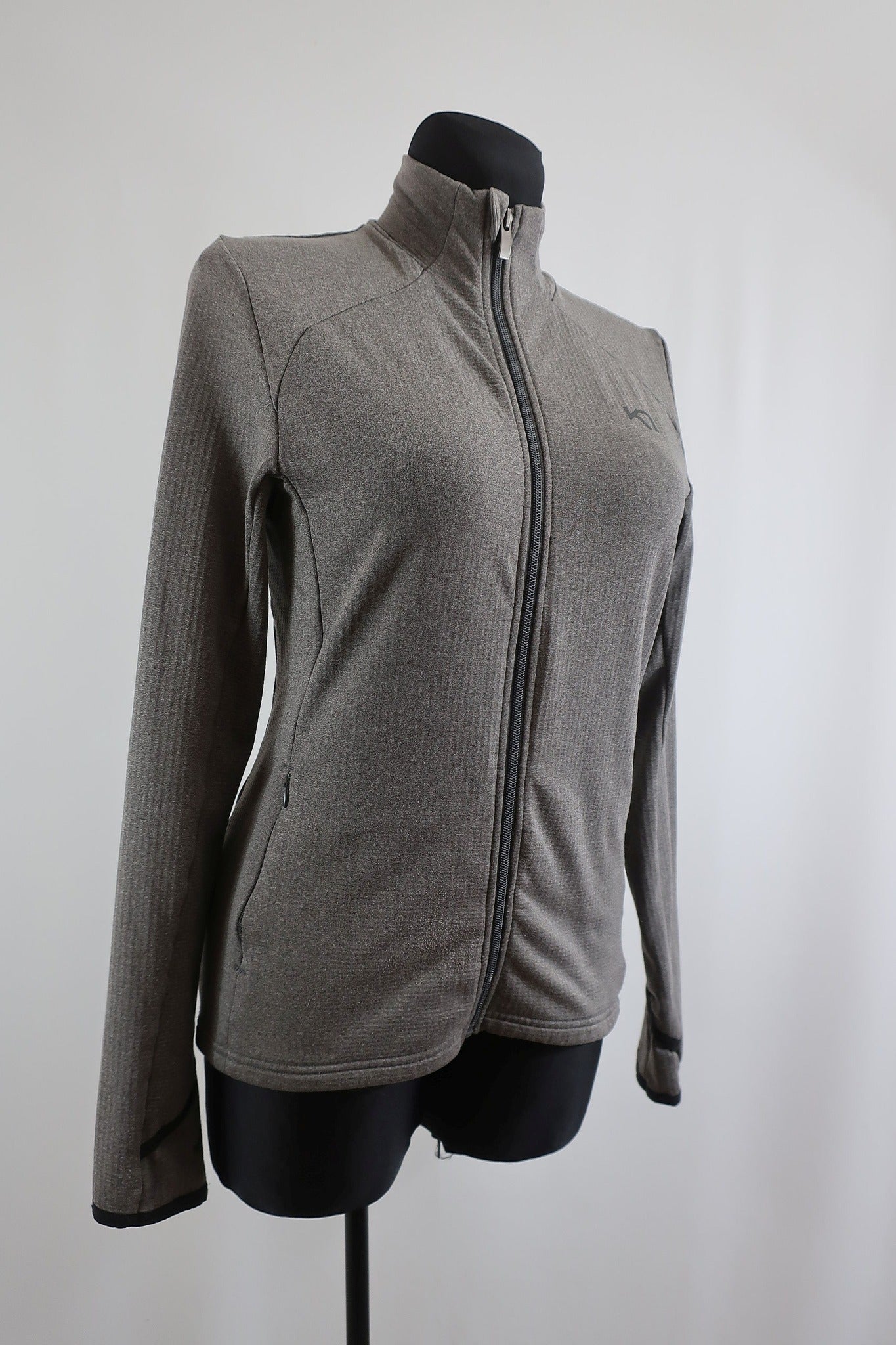 KARITRAA moteriškas šiltukas M dydis