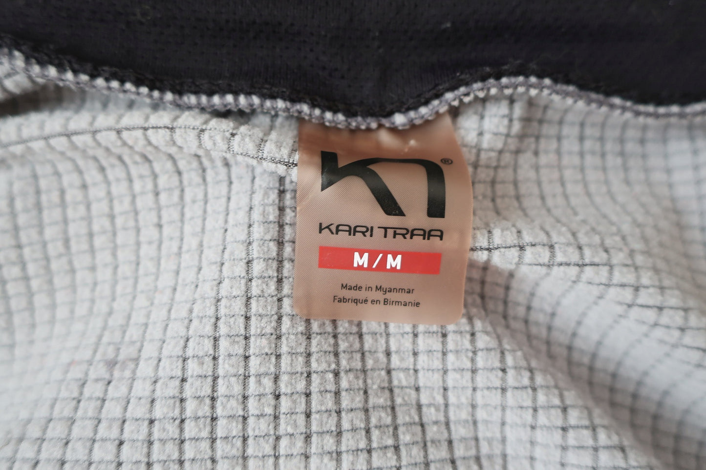 KARITRAA moteriškas šiltukas M dydis