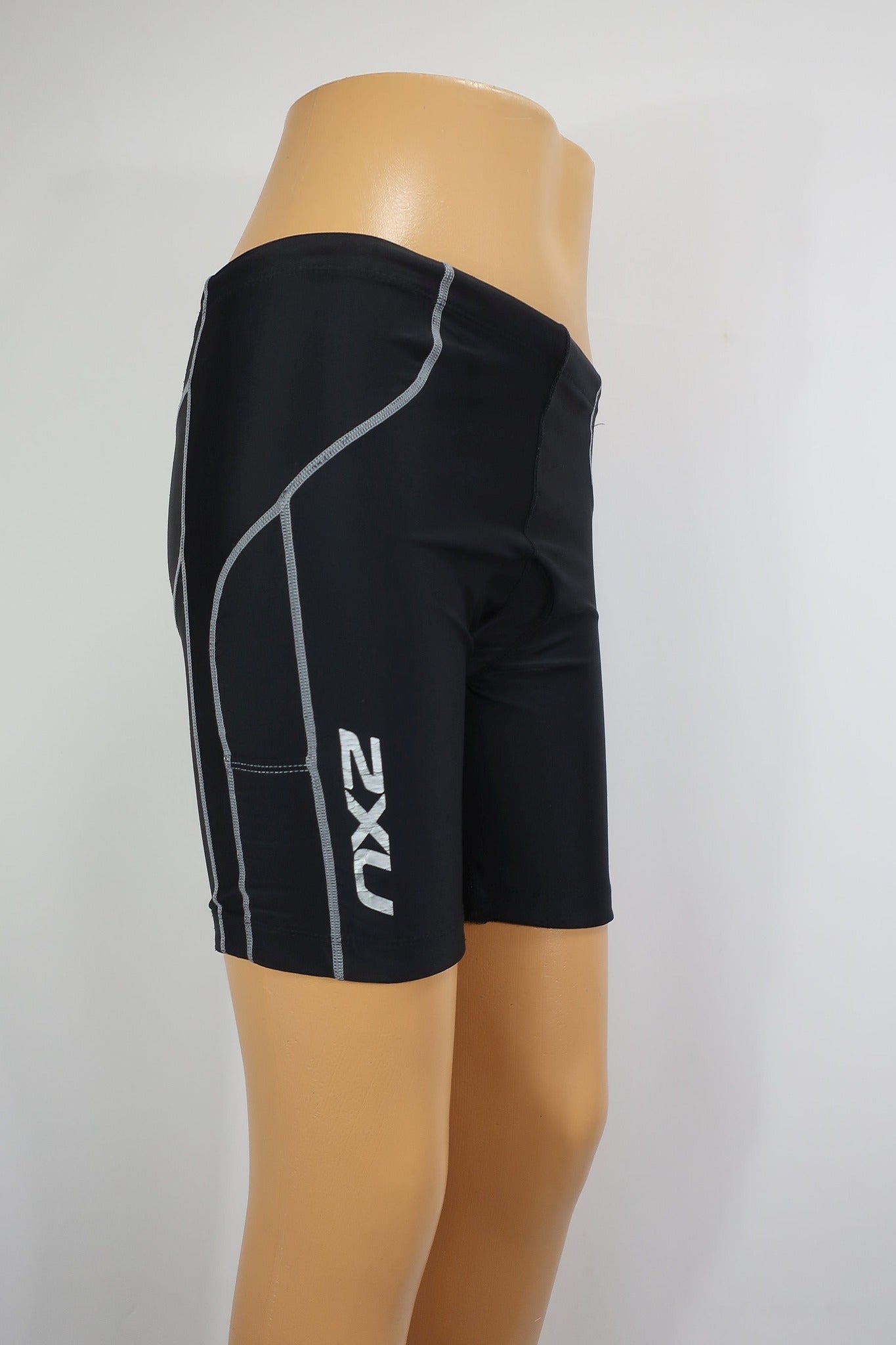 2XU kompresiniai sportiniai šortai S dydis