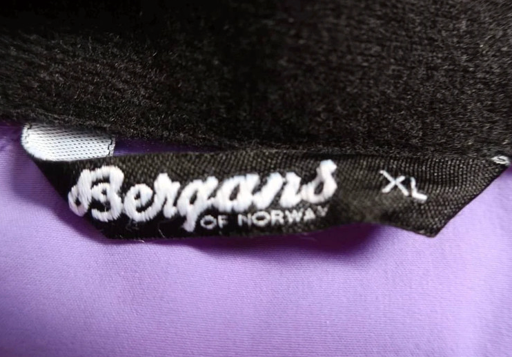 Bergans moteriška lengva striukė/vėjinukė XL dydis